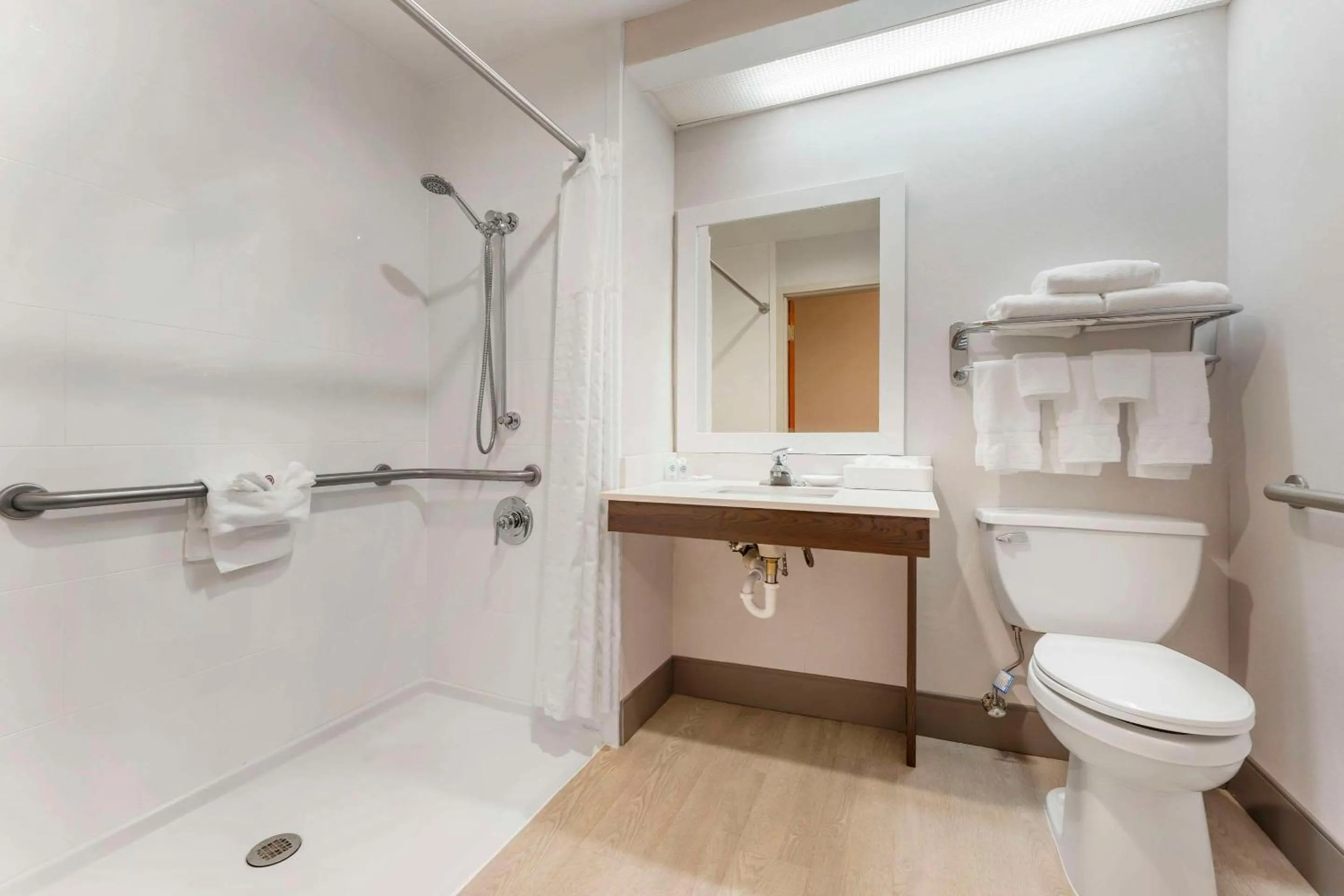 Shower in Comfort Inn & Suites LaVale - Cumberland