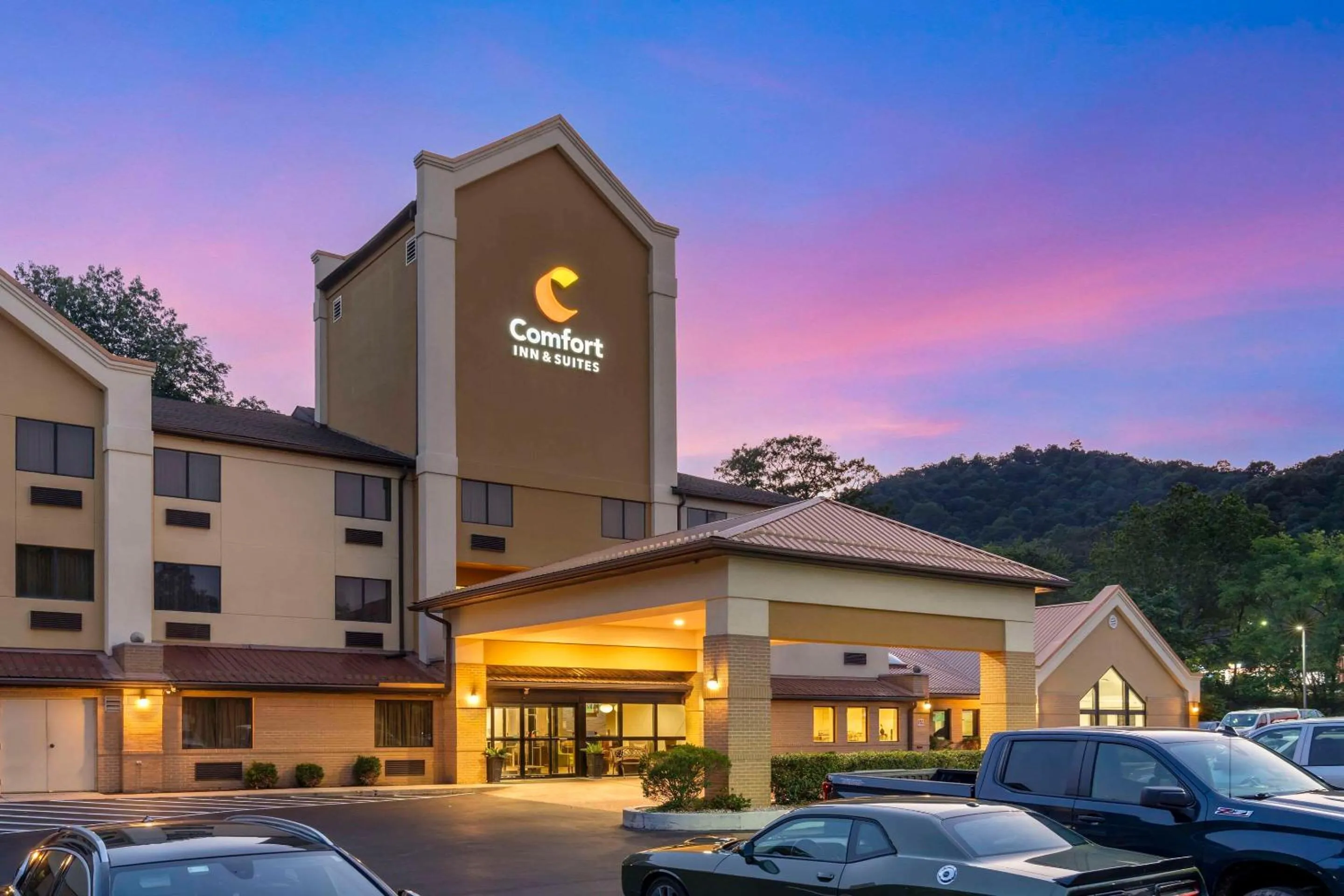 Property building in Comfort Inn & Suites LaVale - Cumberland