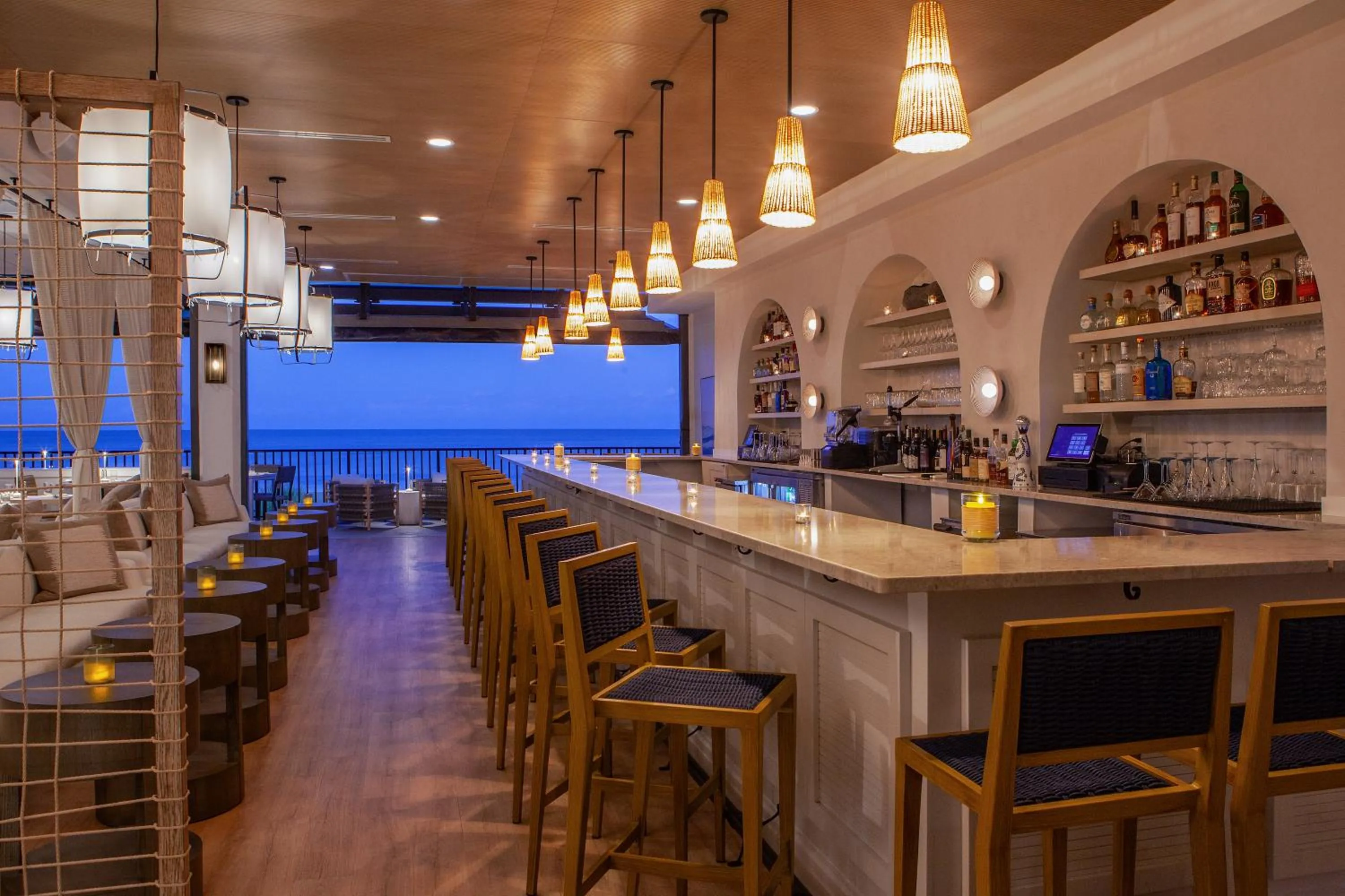 Restaurant/places to eat in Ashore Resort & Beach Club