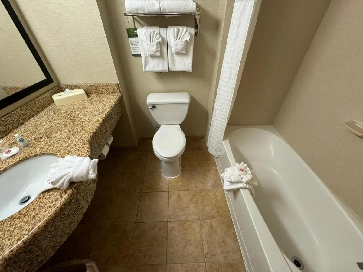 Comfort Inn & Suites Lexington Park near Pax River