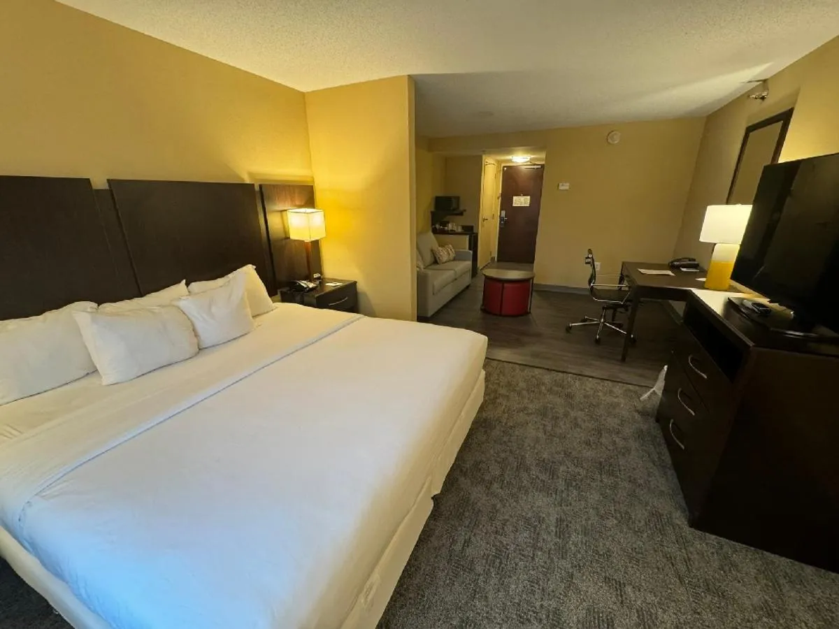 Bed in Comfort Inn & Suites Lexington Park near Pax River