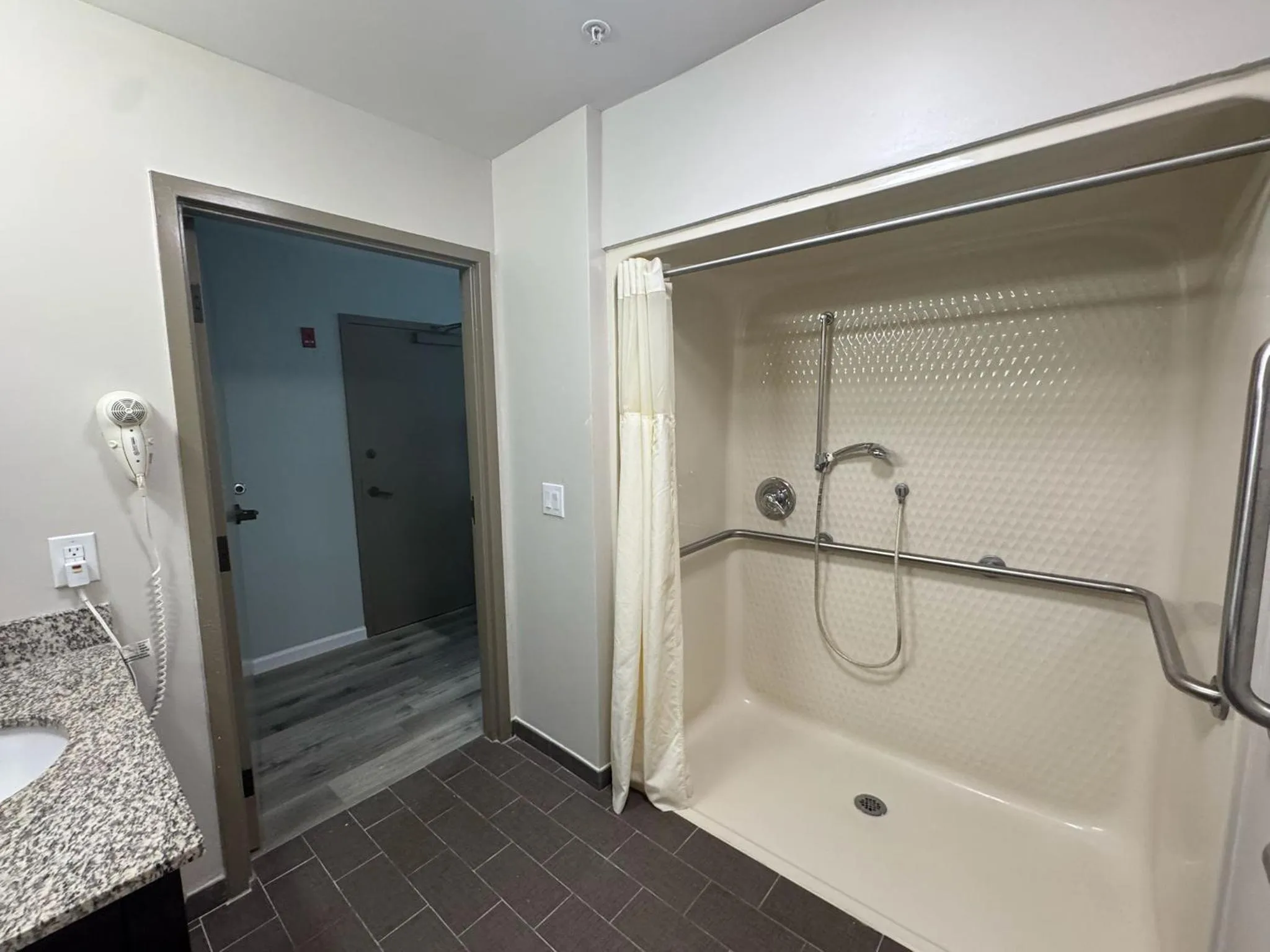 Shower in Wingate by Wyndham Bel Air I-95 Exit 77A - APG Area