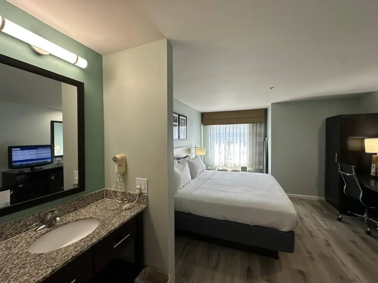 King Room - Non-Smoking in Wingate by Wyndham Bel Air I-95 Exit 77A - APG Area King Room - Non-Smoking in Wingate by Wyndham Bel Air I-95 Exit 77A - APG Area