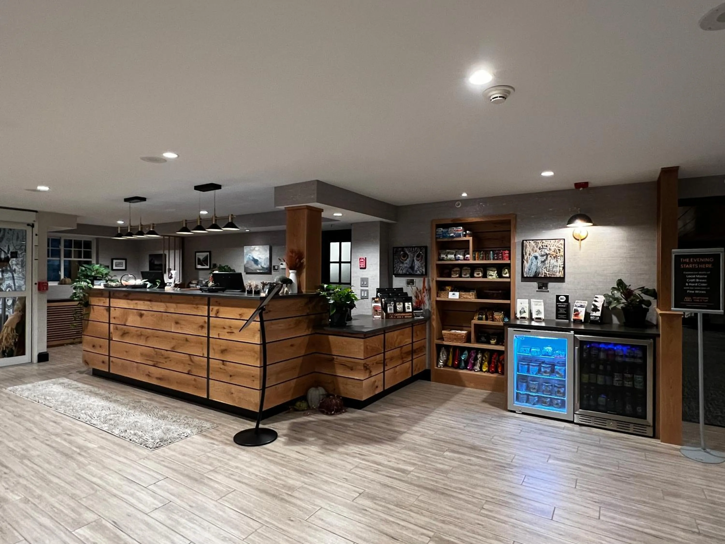 On-site shops in Maine Evergreen Hotel, an Ascend Collection Hotel