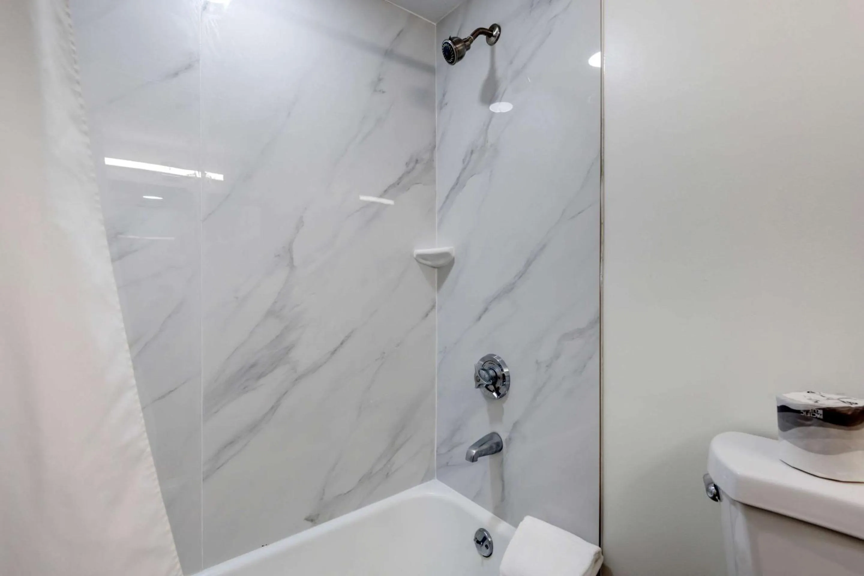 Bathroom in Seasider Motel