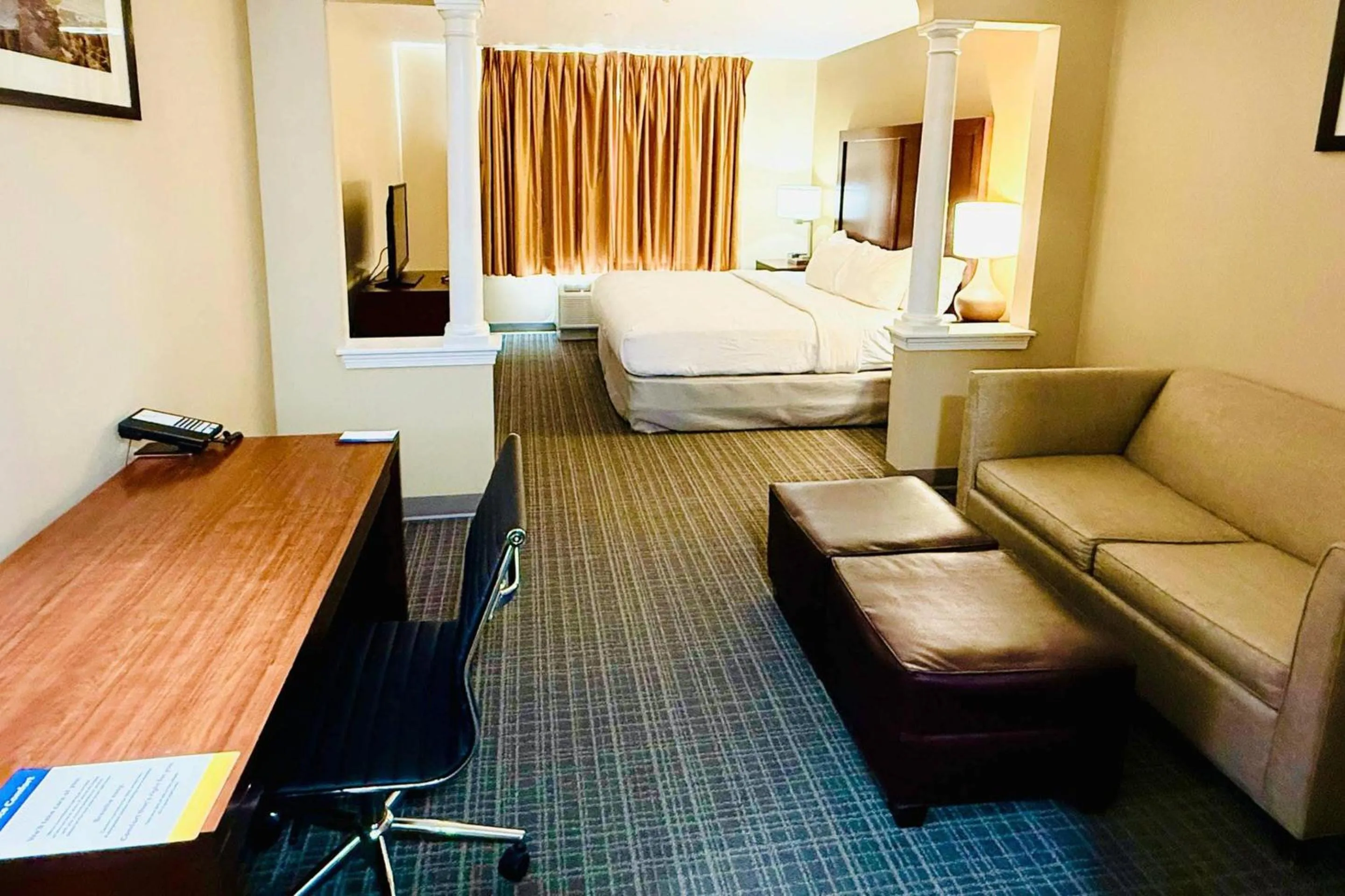 Bedroom, Bed in Comfort Inn & Suites Scarborough-Portland