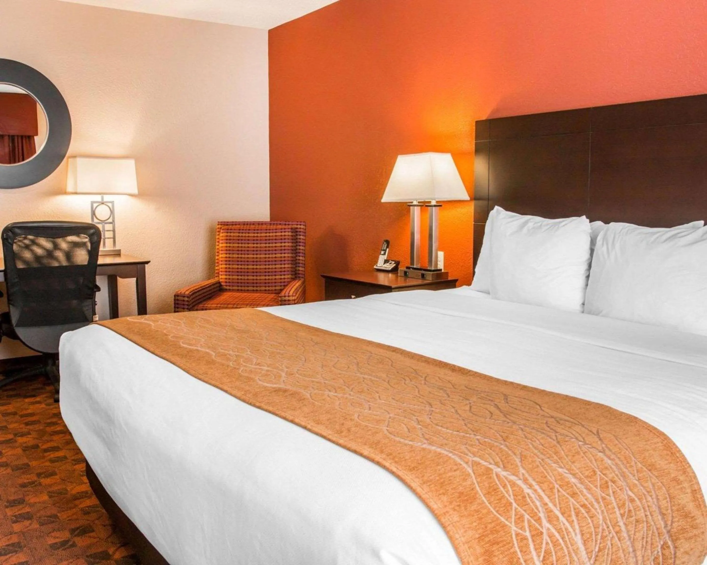 Bedroom, Bed in Comfort Inn & Suites and Conference Center