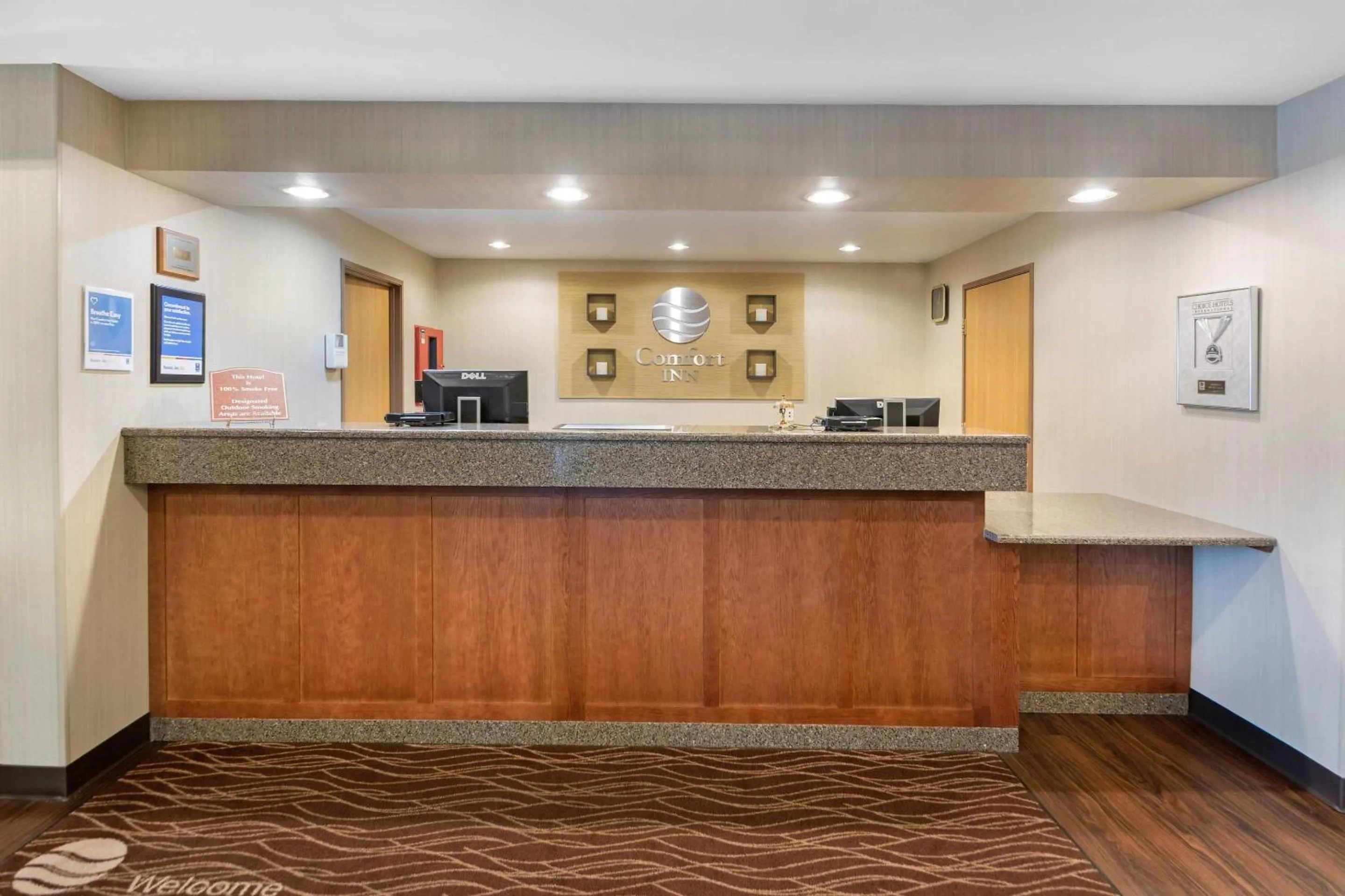 Lobby or reception in Comfort Inn Iron Mountain North