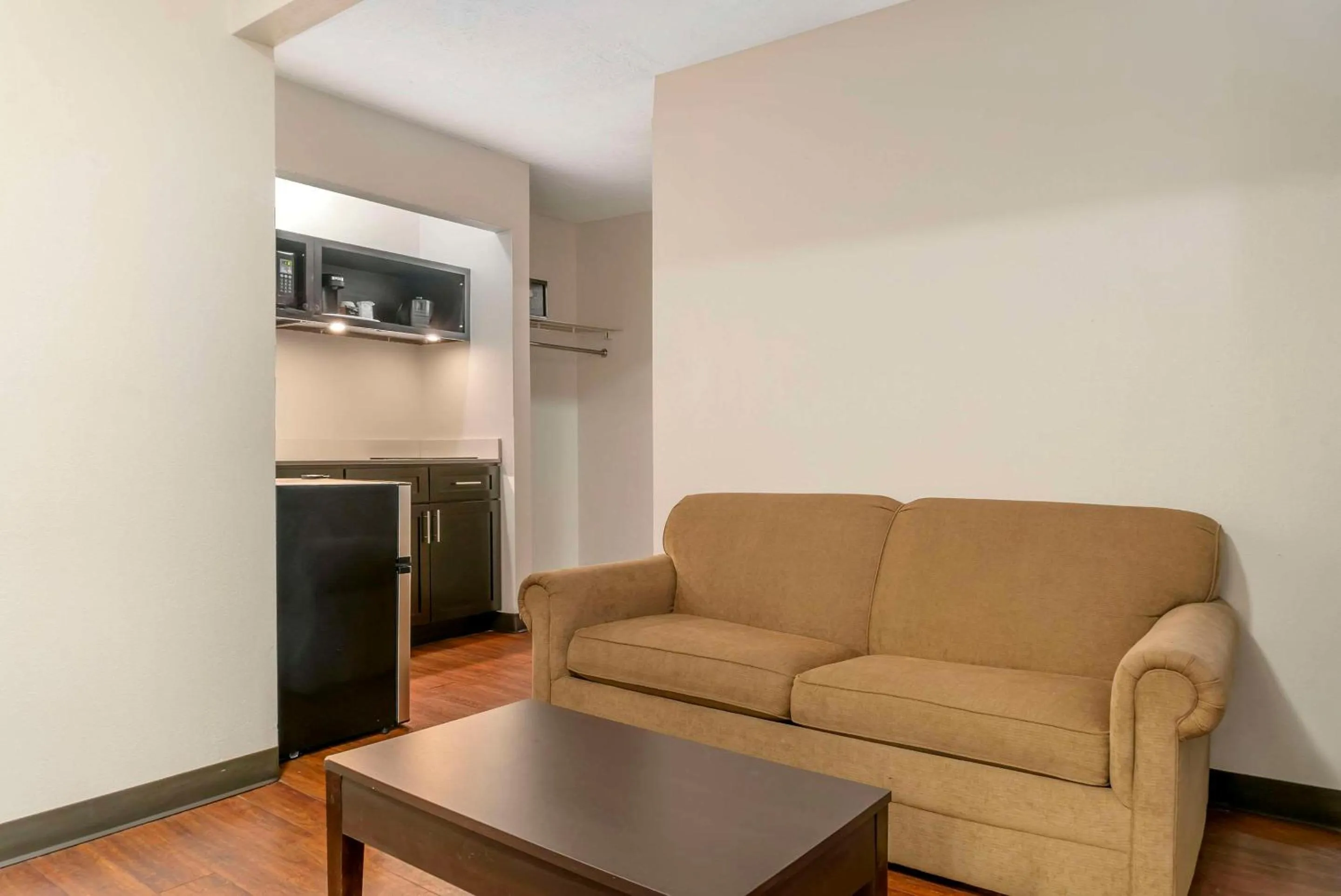 Bedroom in Econo Lodge Traverse City South