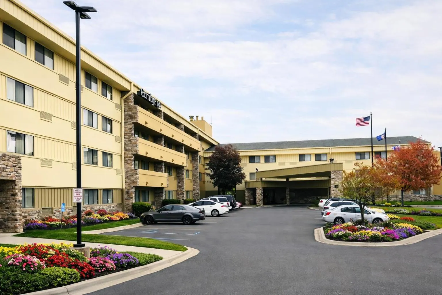 Facade/entrance in Comfort Inn Farmington Hills - Novi-Royal oaks-Southfield-Detroit Northwest