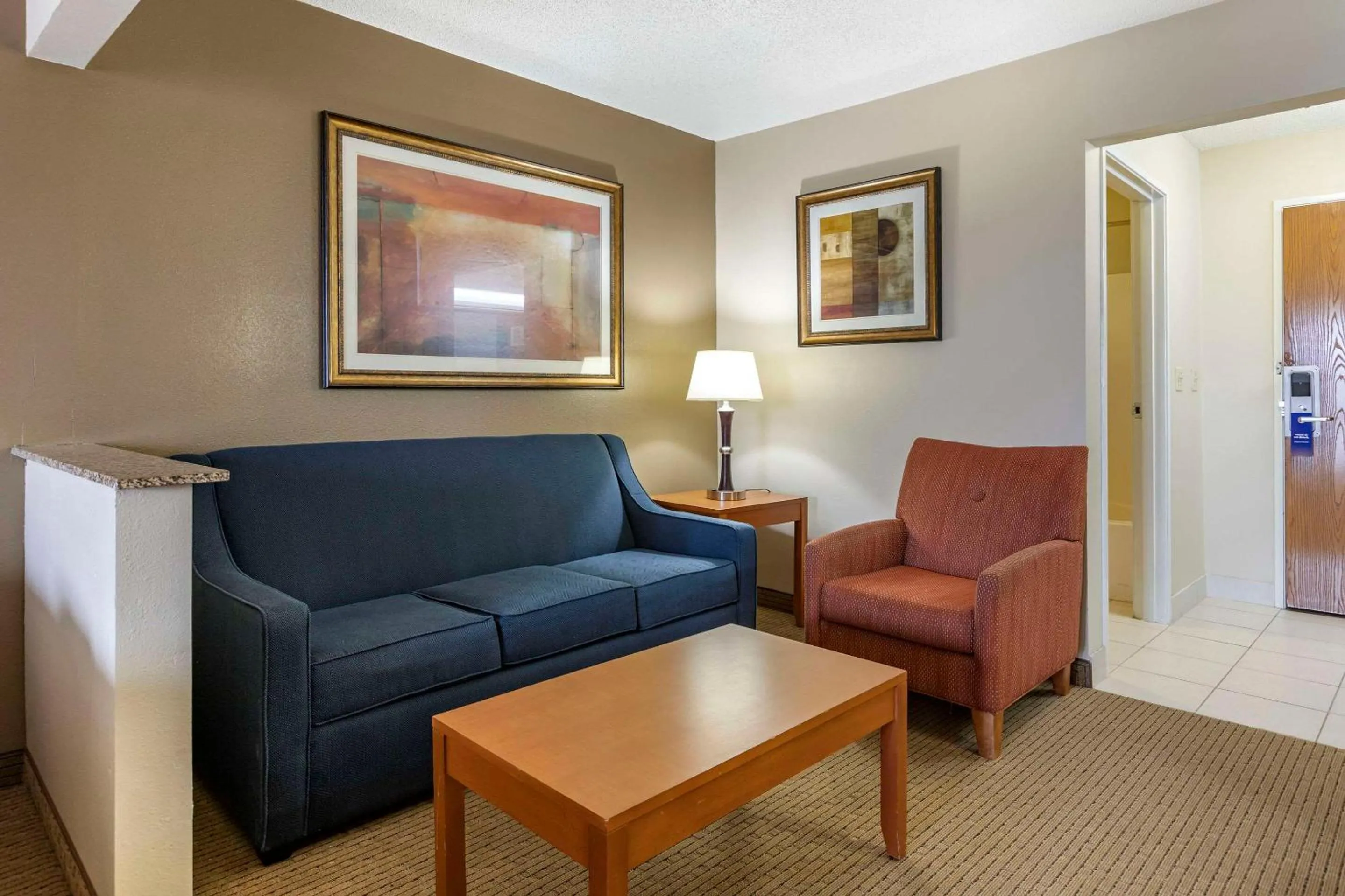 Queen Suite with Two Queen Beds and Whirlpool - Non-Smoking in Comfort Suites Auburn Hills-Detroit