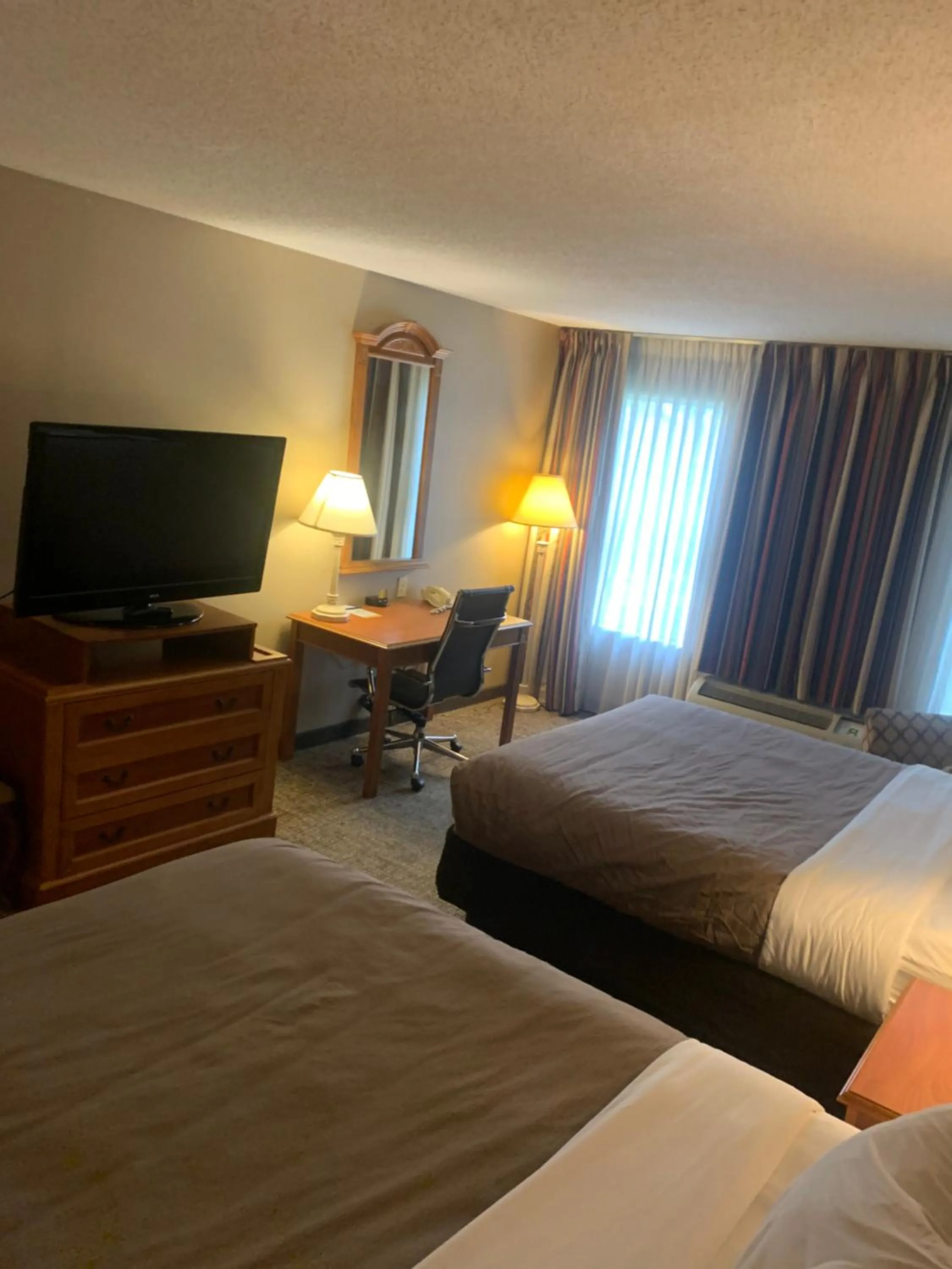 Bed in Comfort Inn Chelsea