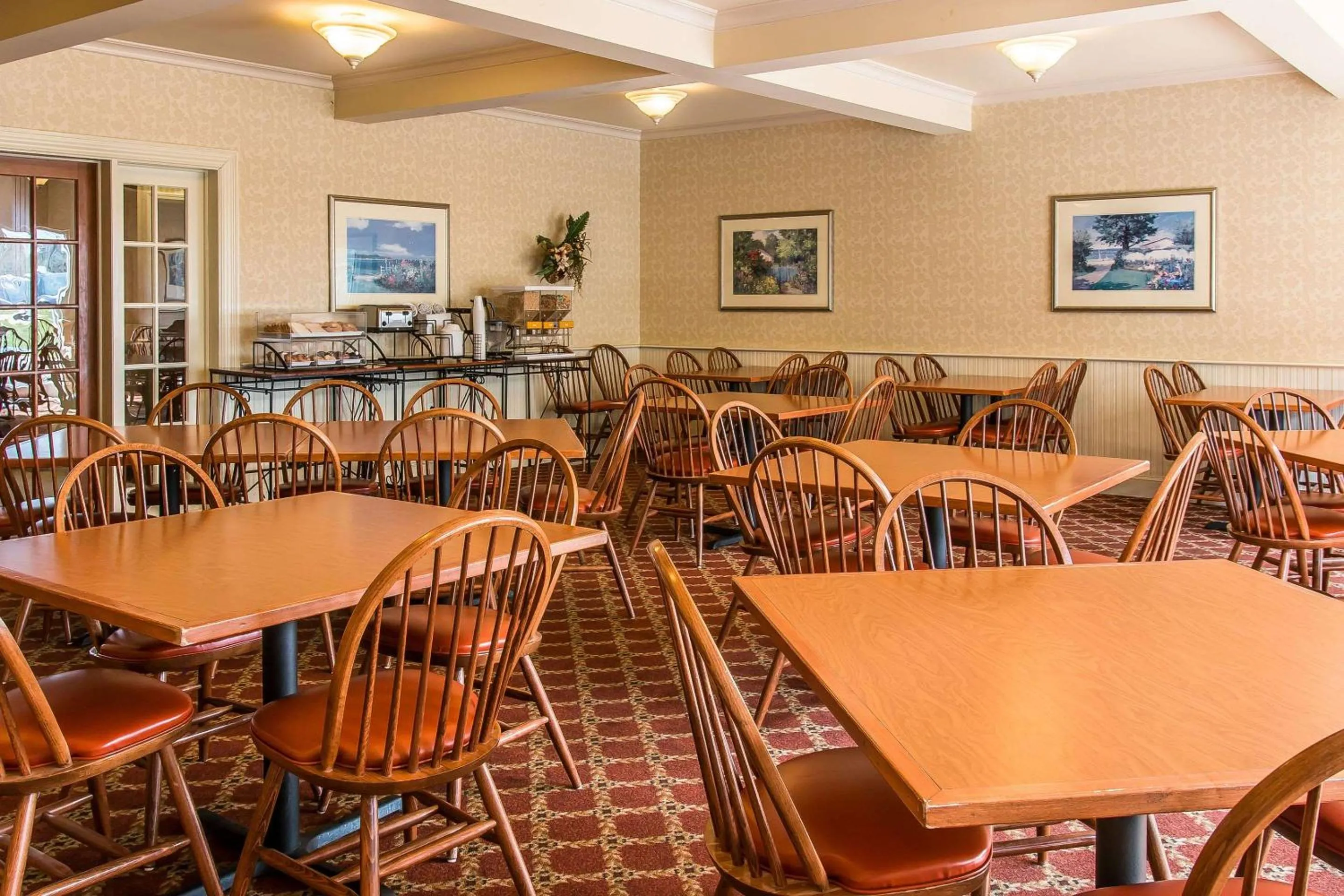 Restaurant/places to eat in Comfort Inn Chelsea