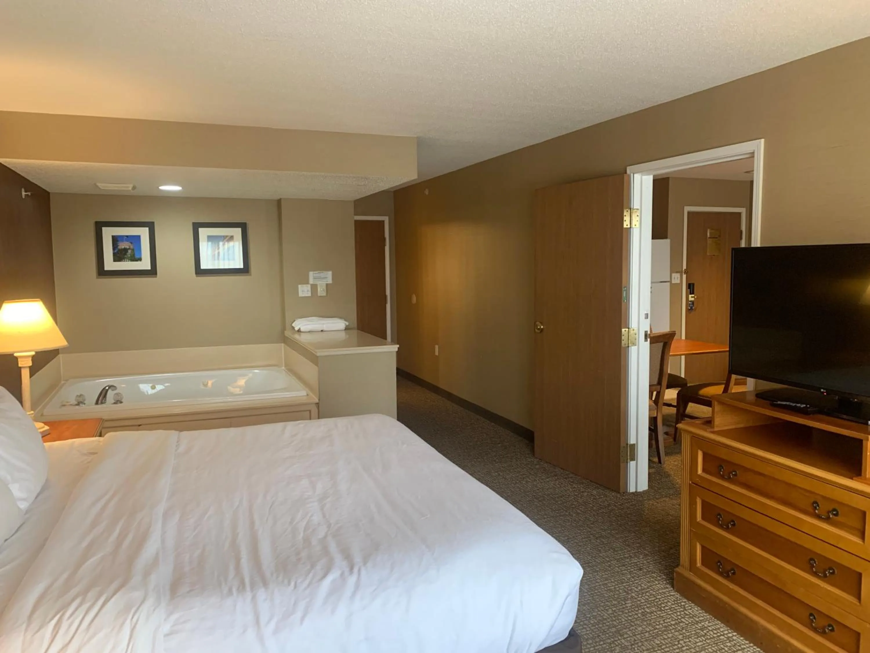 Bed in Comfort Inn Chelsea