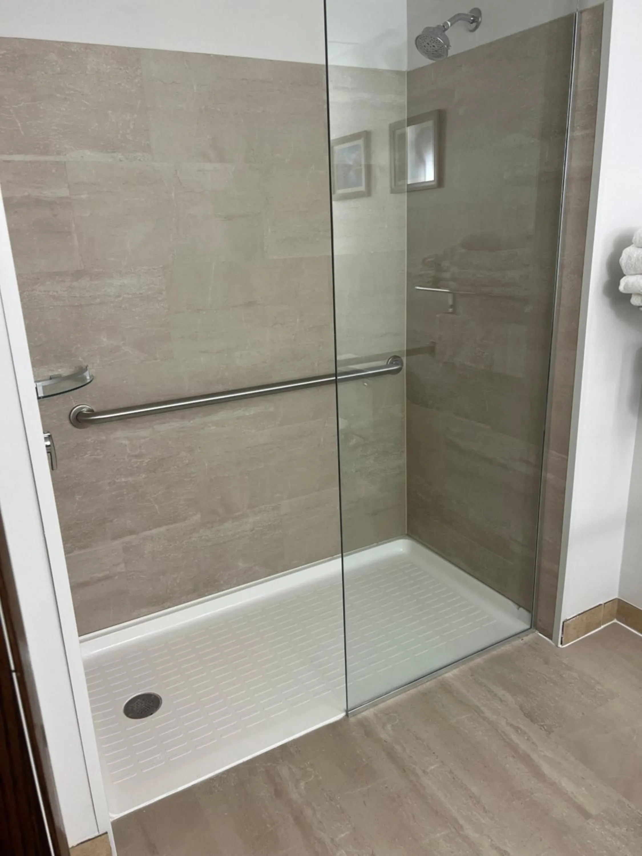 Bathroom in Comfort Inn Manistique