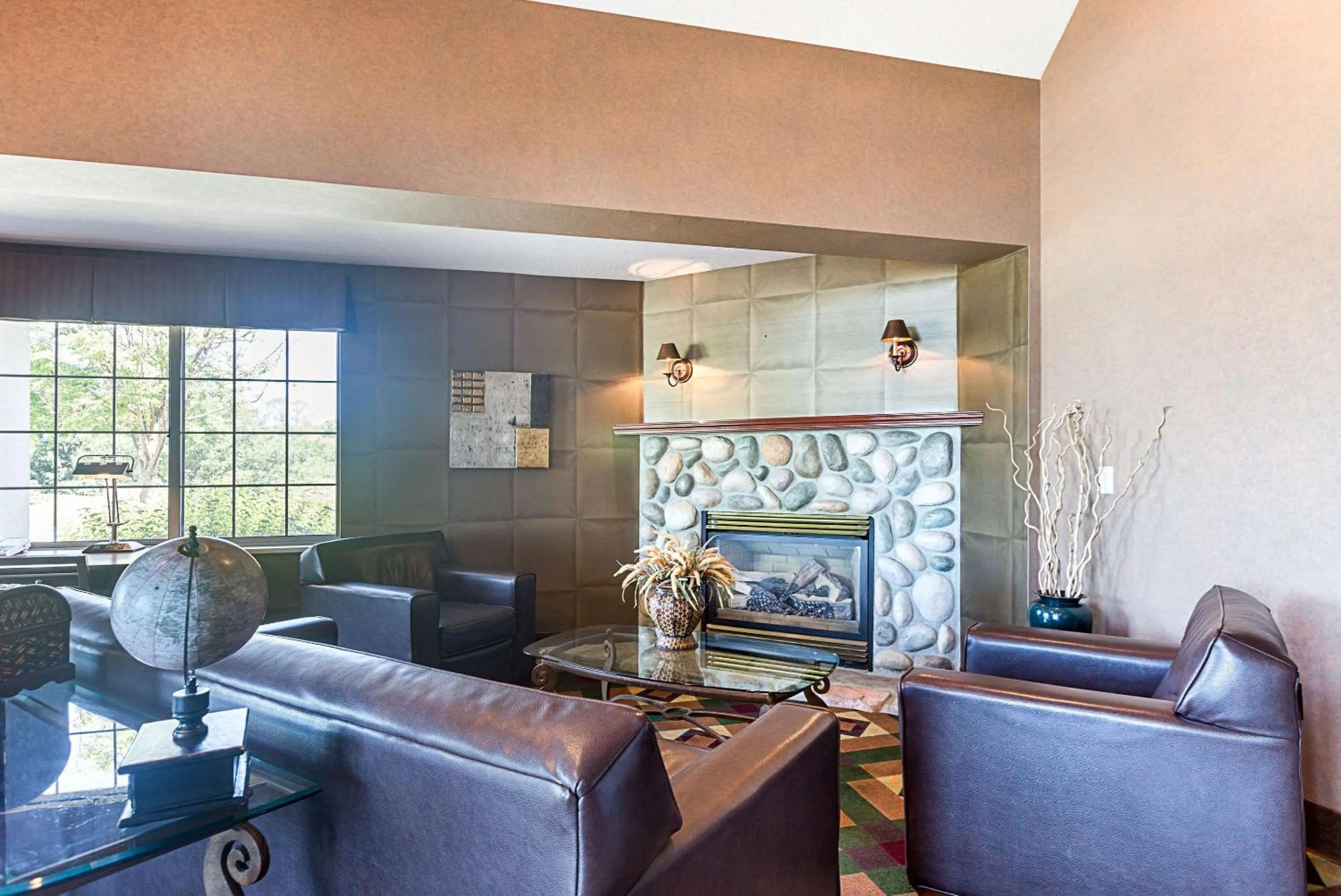 Lobby or reception in Sleep Inn & Suites Bay View Acme - Traverse City