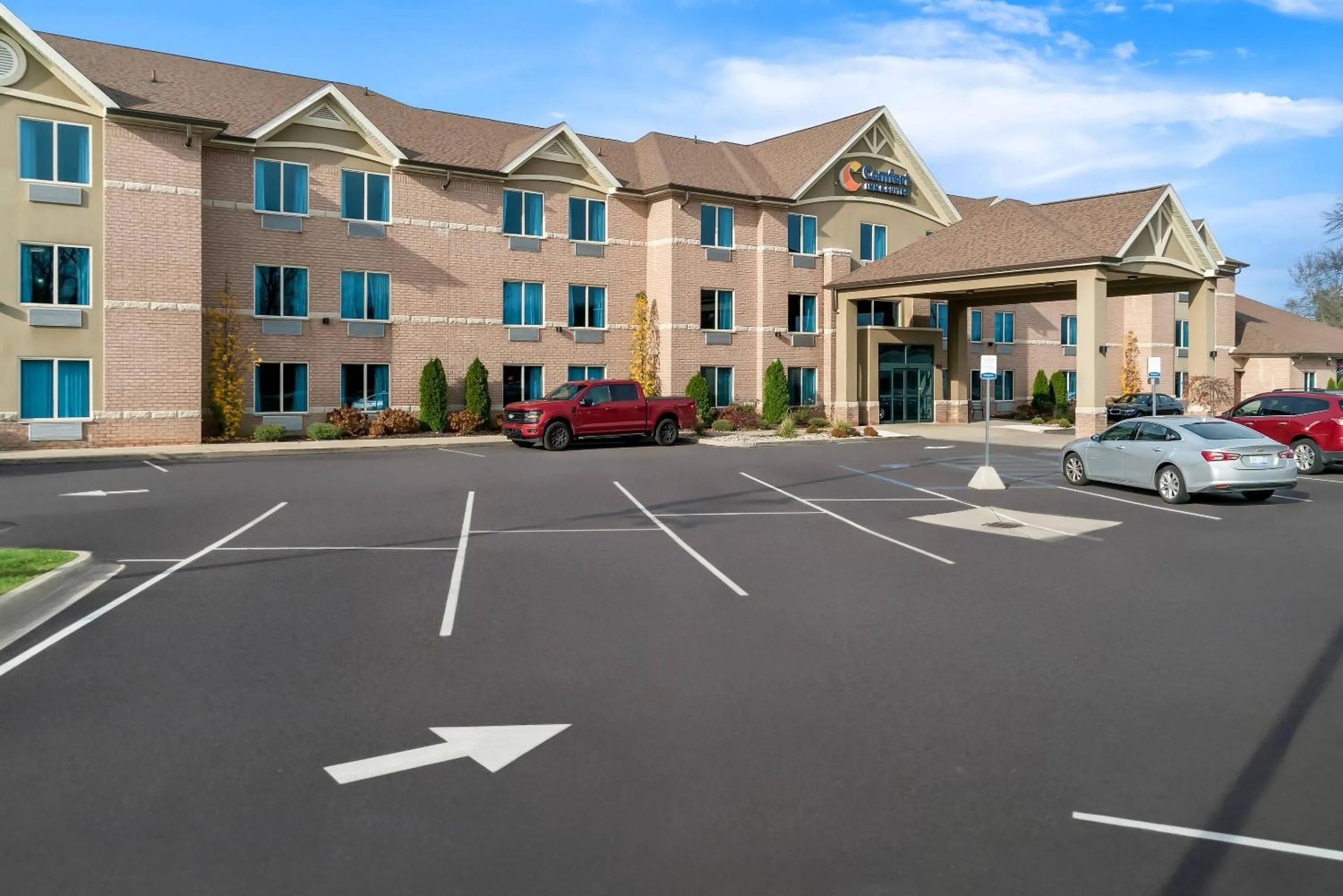 Property building in Comfort Inn & Suites