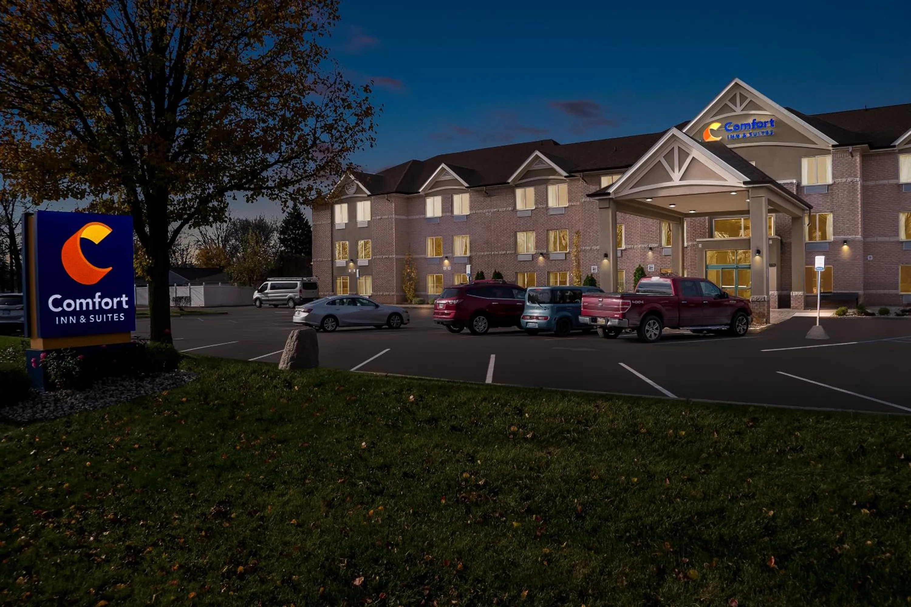 Property building in Comfort Inn & Suites