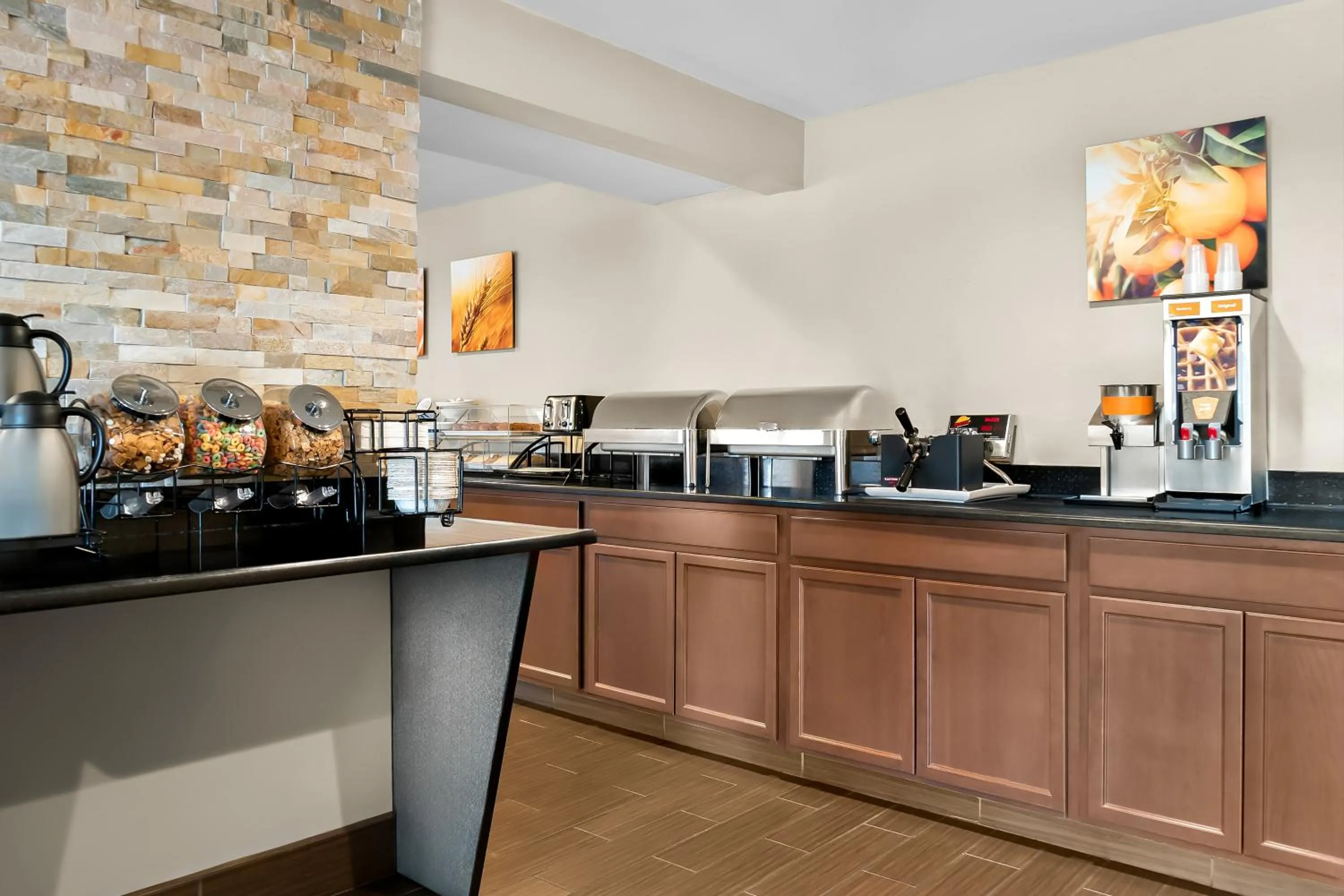 Breakfast in Comfort Inn & Suites