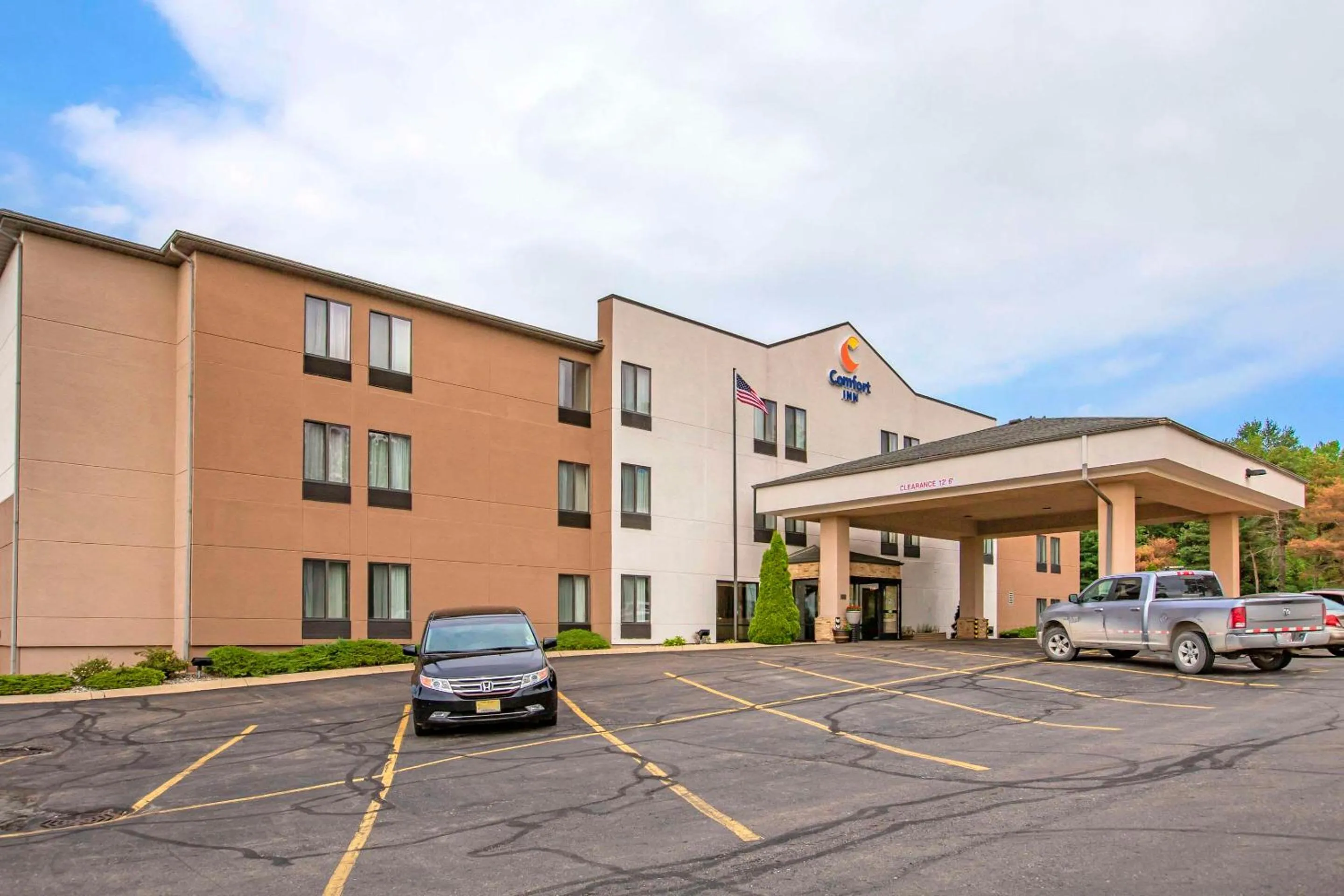 Property building in Comfort Inn Charlotte