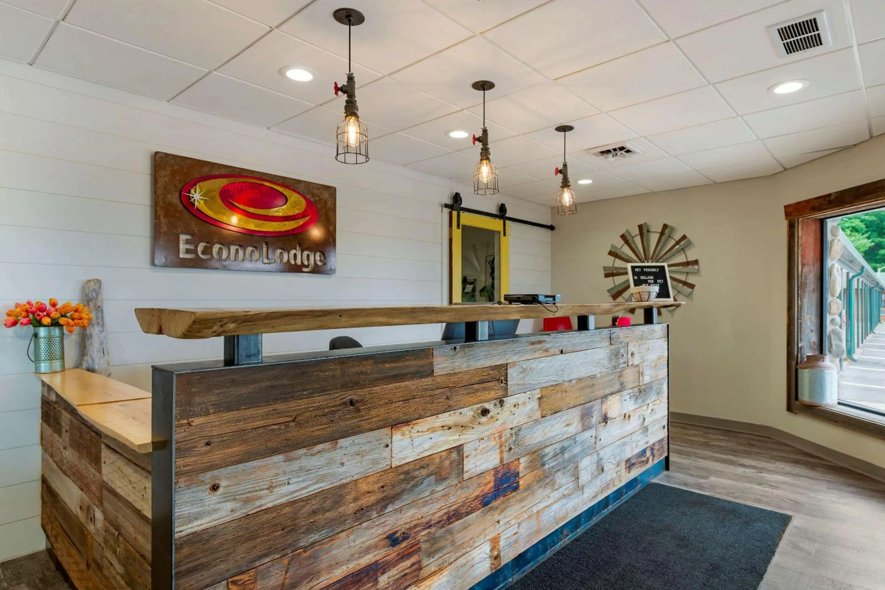 Lobby or reception in Econo Lodge Lakeview