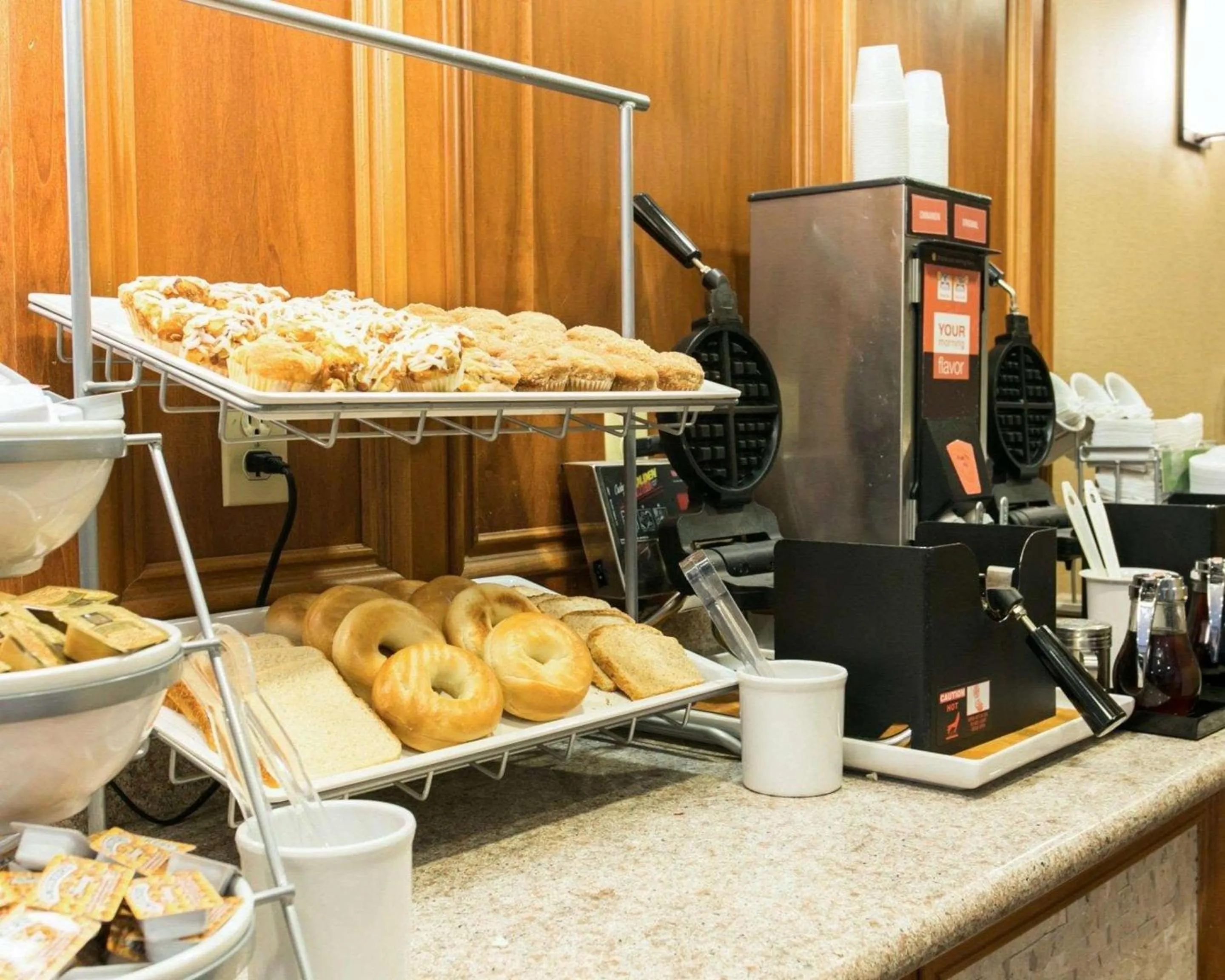 Restaurant/places to eat in Comfort Suites Benton Harbor - St Joseph