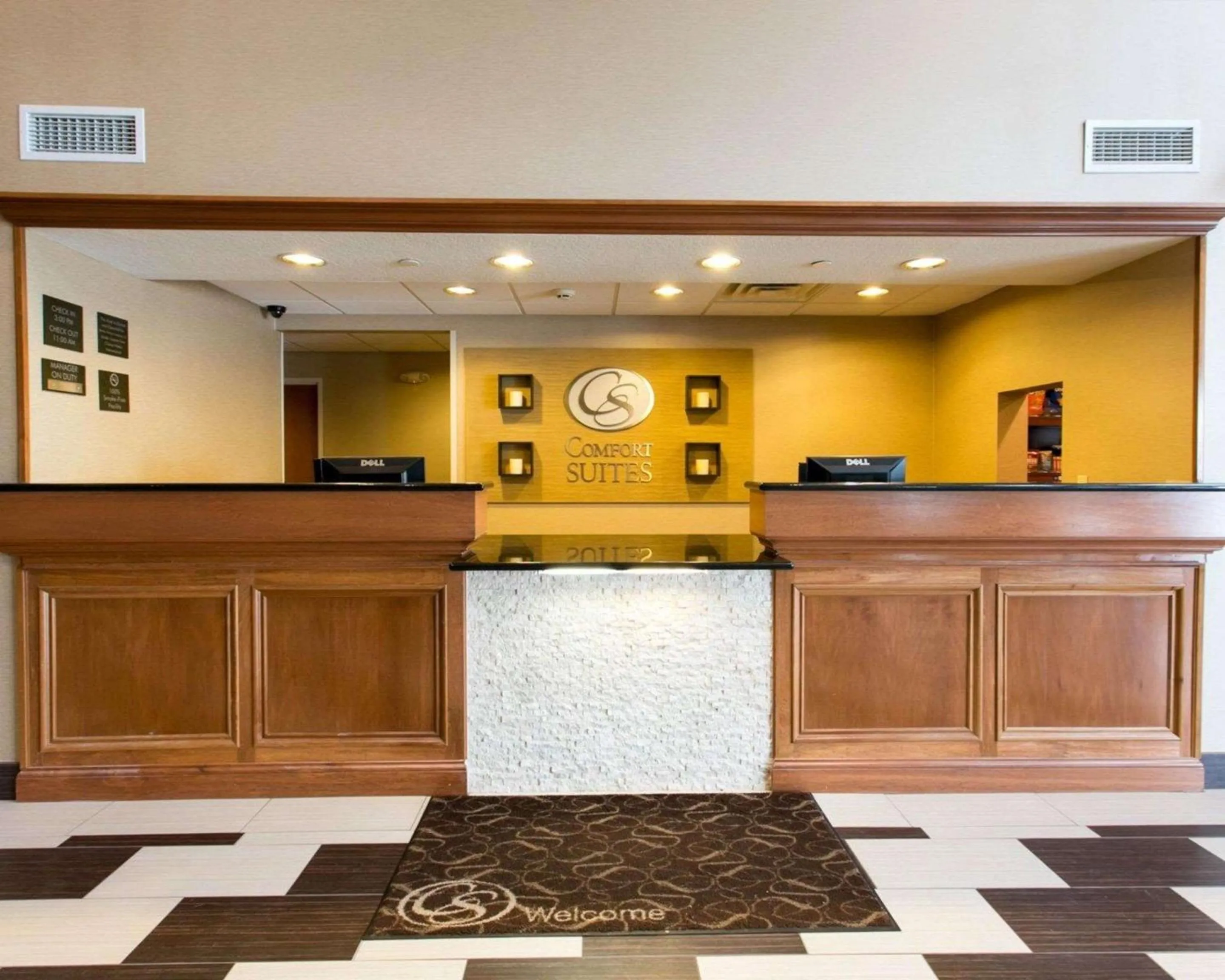 Lobby or reception in Comfort Suites Benton Harbor - St Joseph