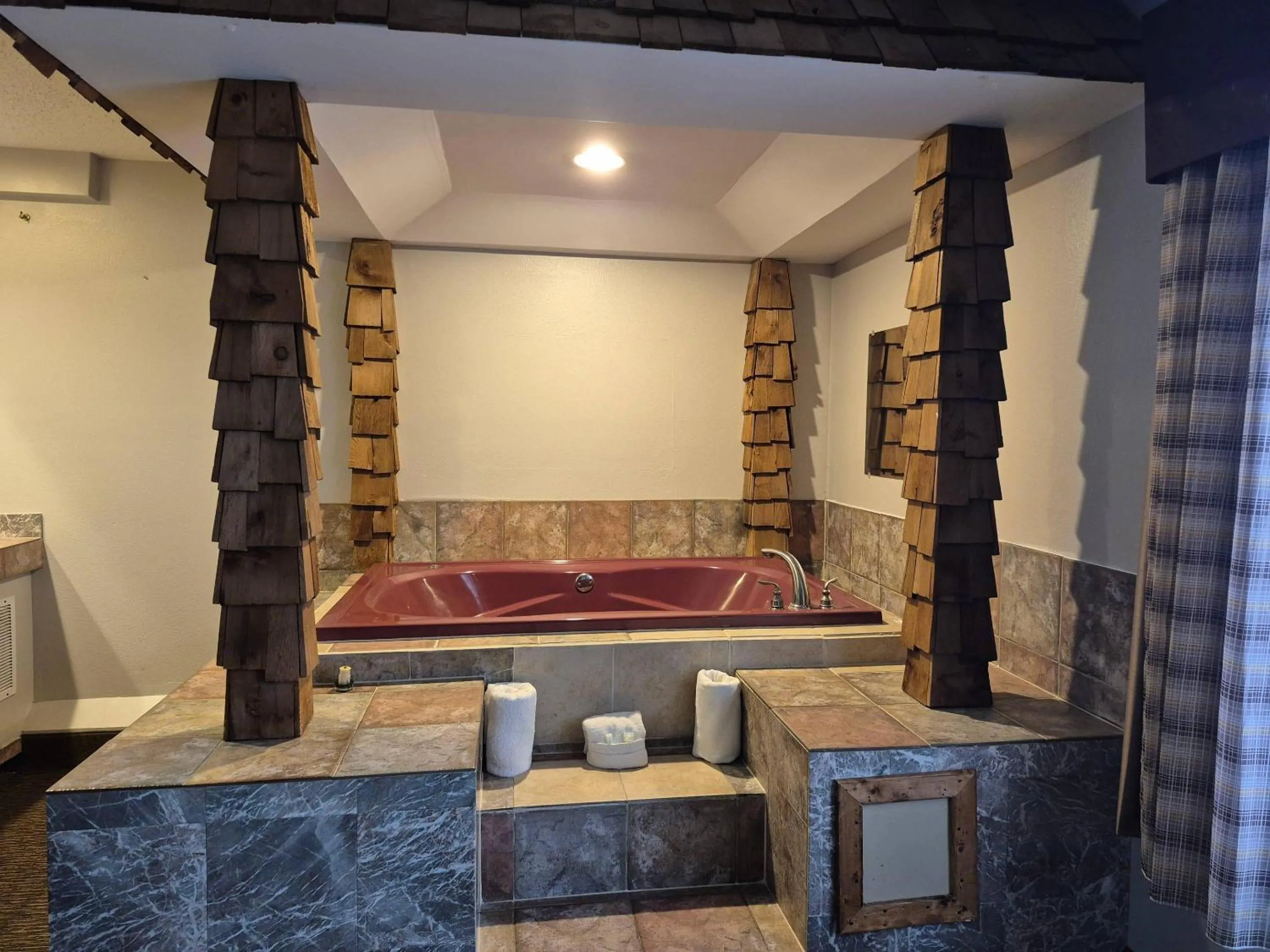 Bedroom in Country Inn & Suites by Radisson, Battle Creek, MI