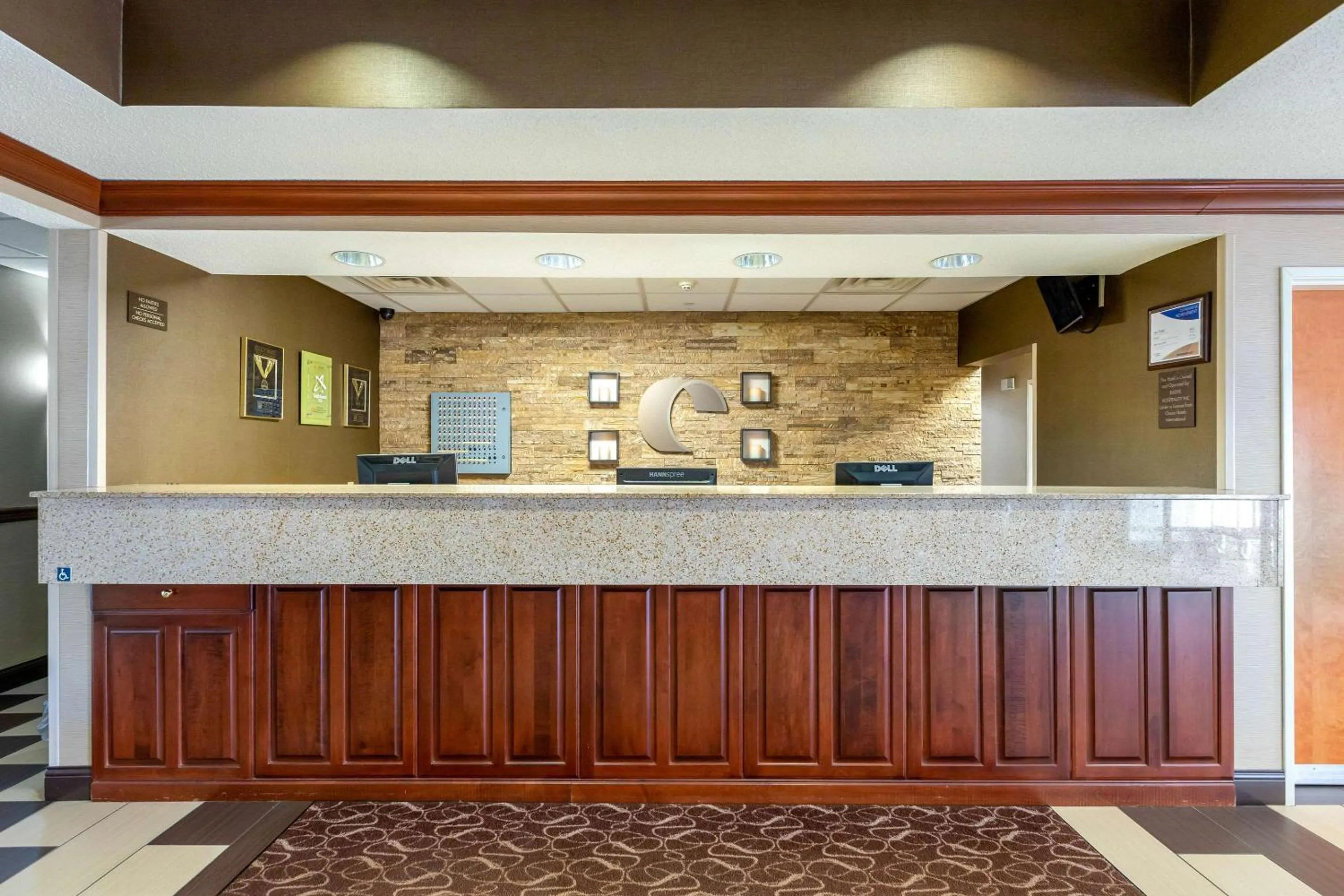 Lobby or reception in Comfort Suites Stevensville - St Joseph