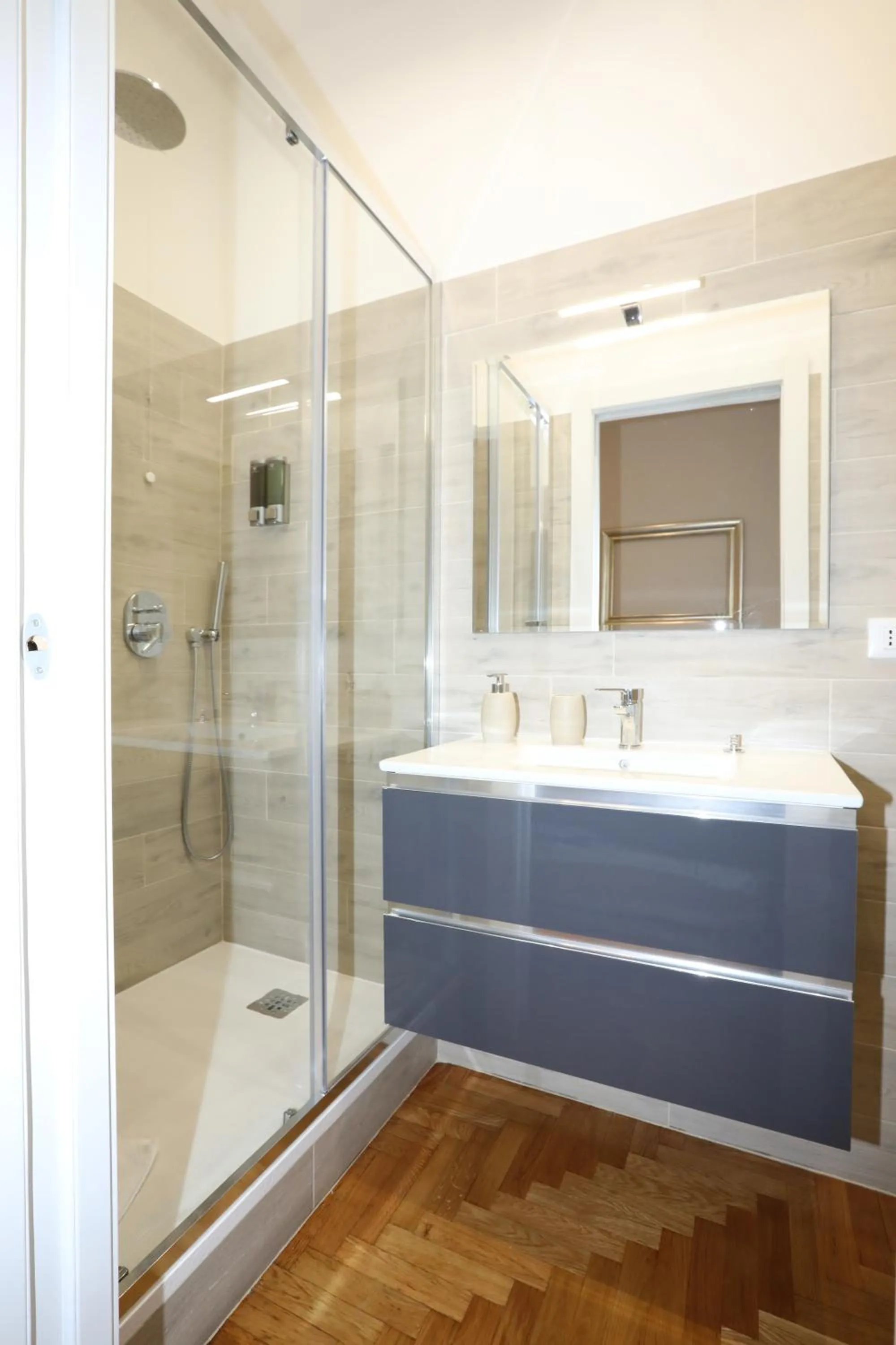 Shower in Unique luxury apartment and rooms