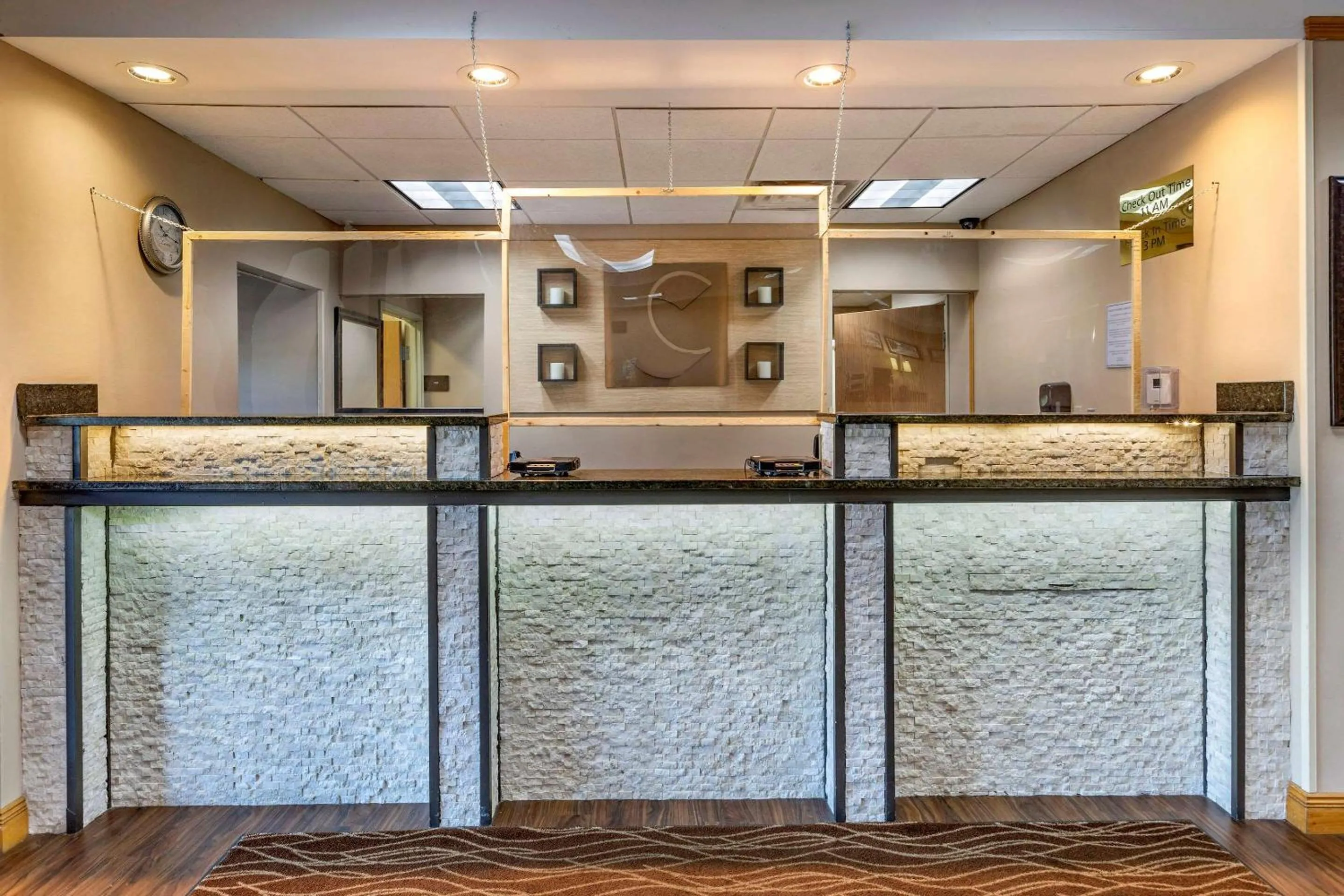 Lobby or reception in Comfort Inn Downtown - University Area