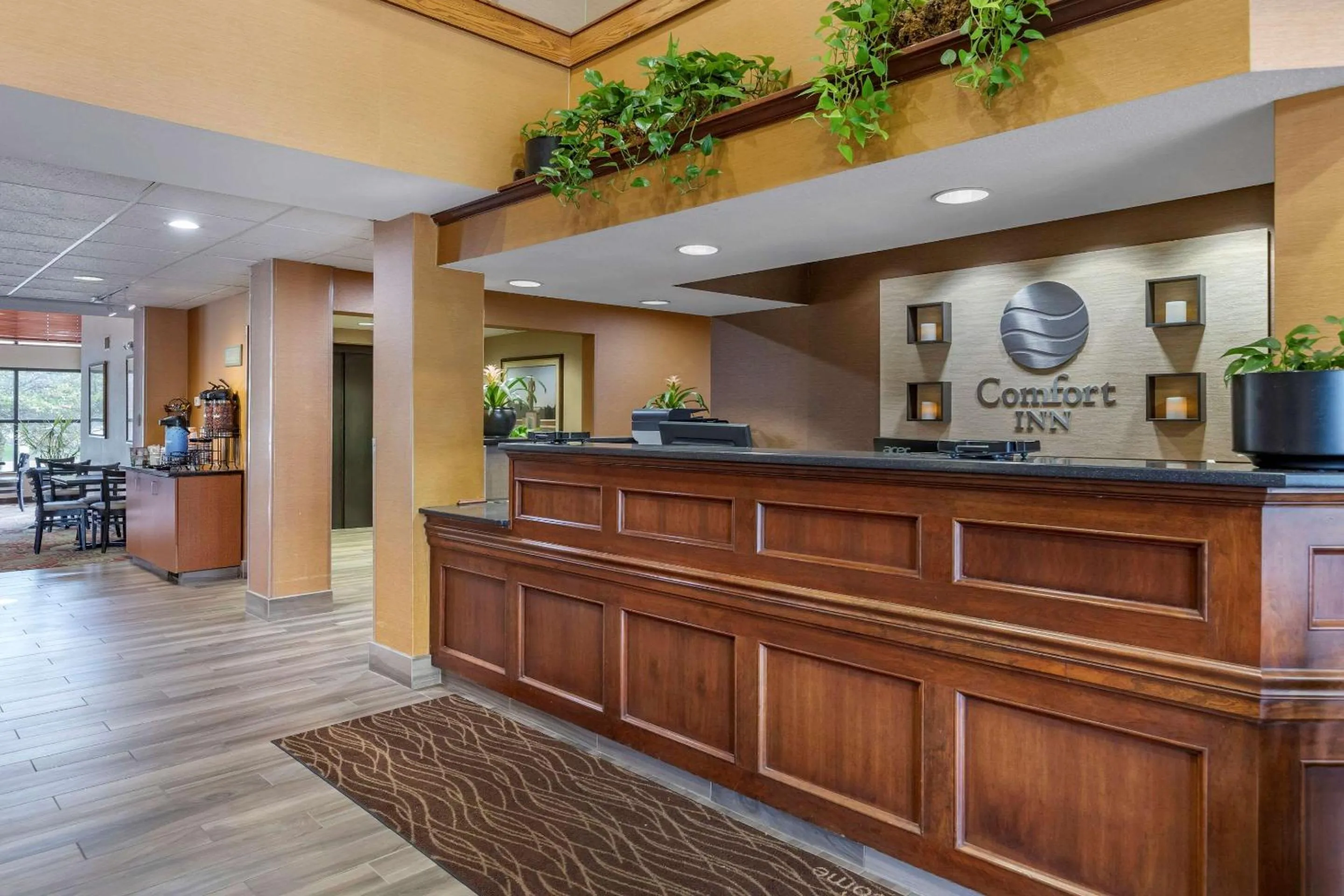 Lobby or reception in Comfort Inn Okemos - East Lansing