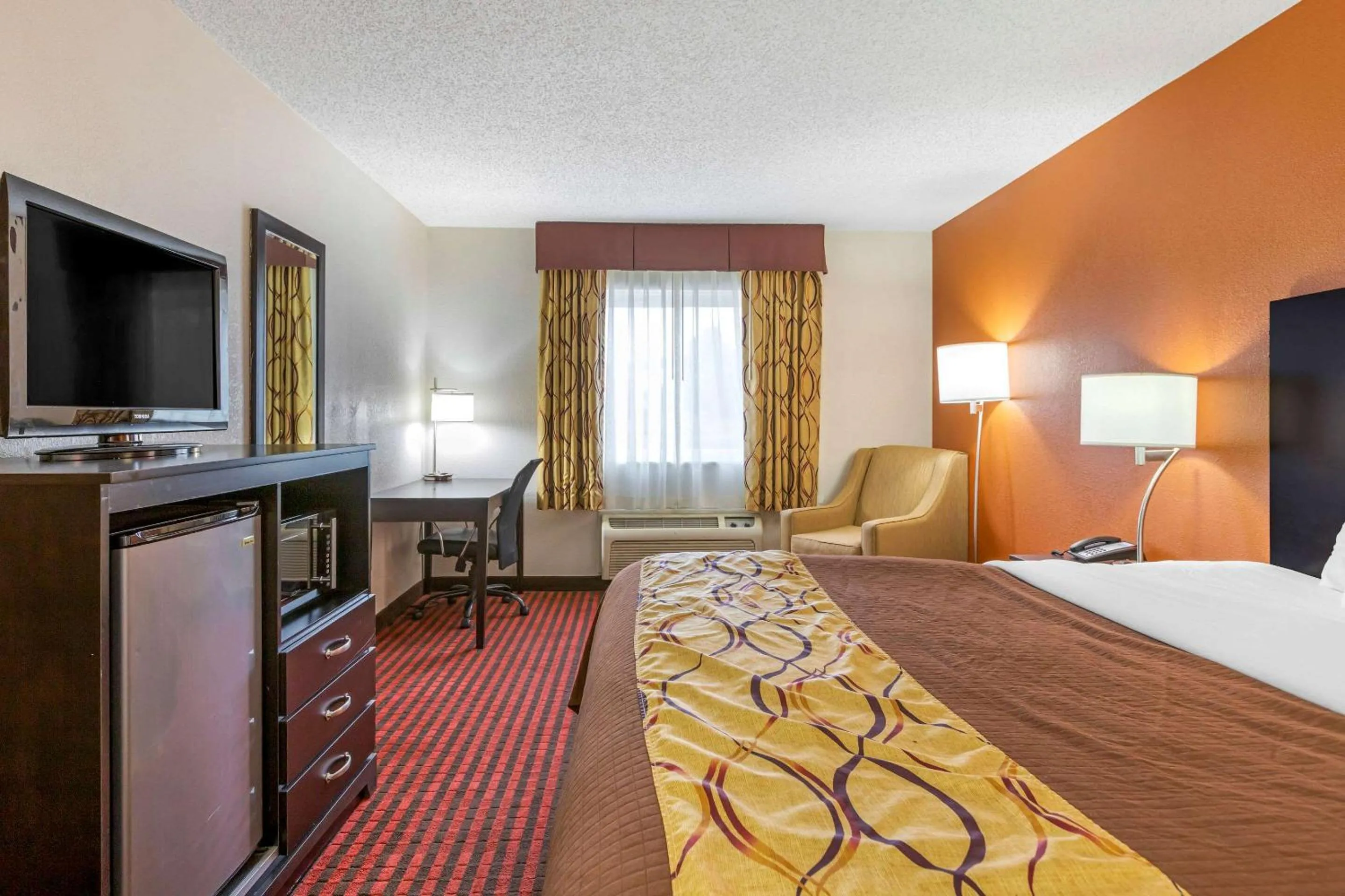 Photo of the whole room, Bed in Rodeway Inn