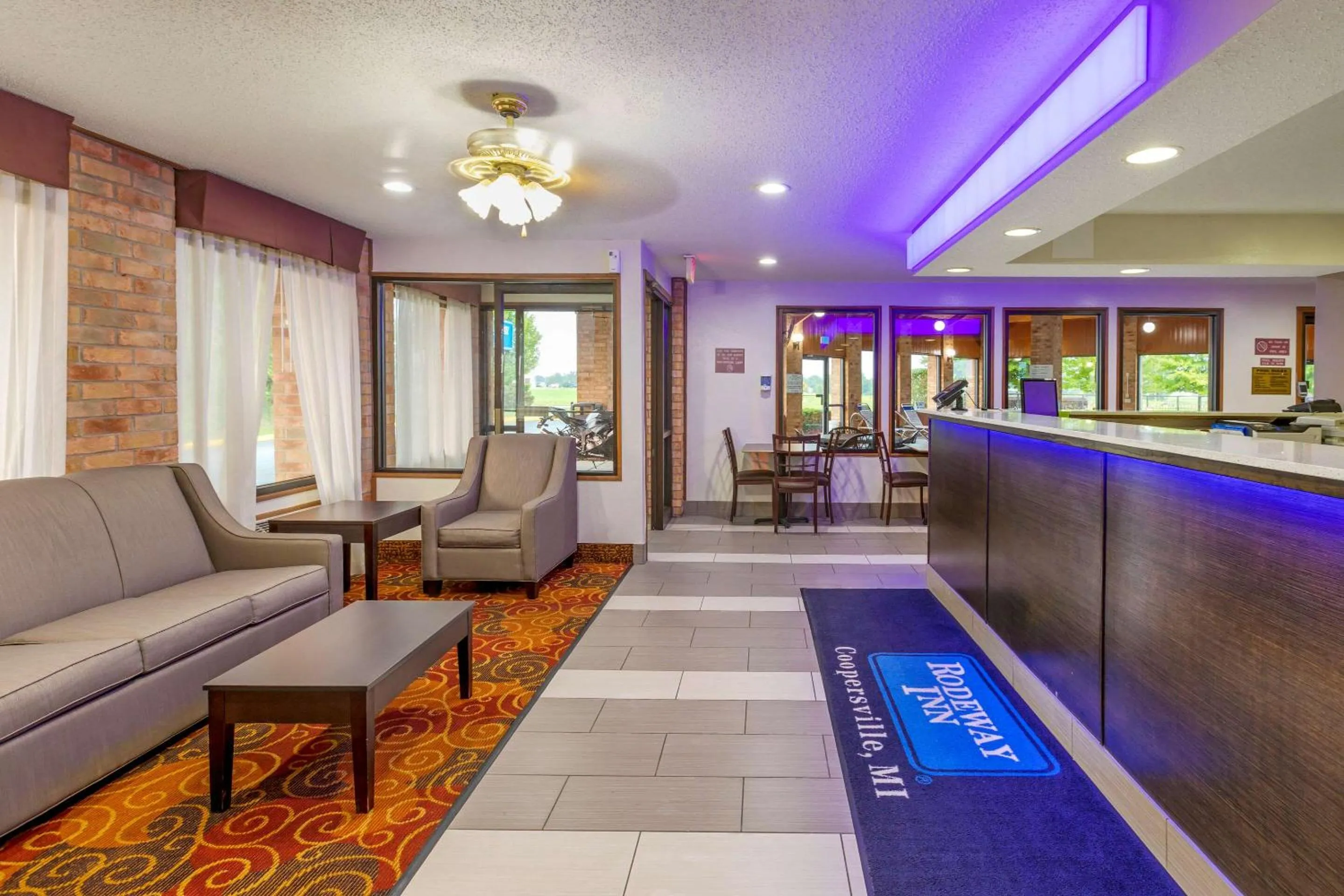 Lobby or reception in Rodeway Inn