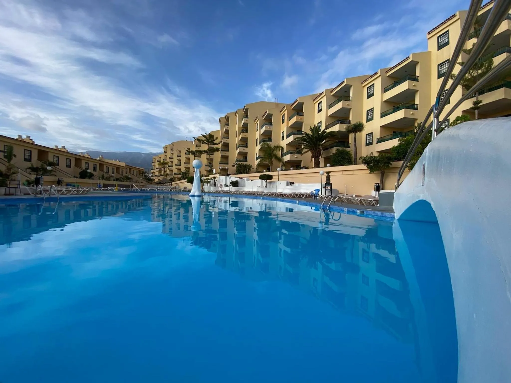 Property building in Laguna Park 1