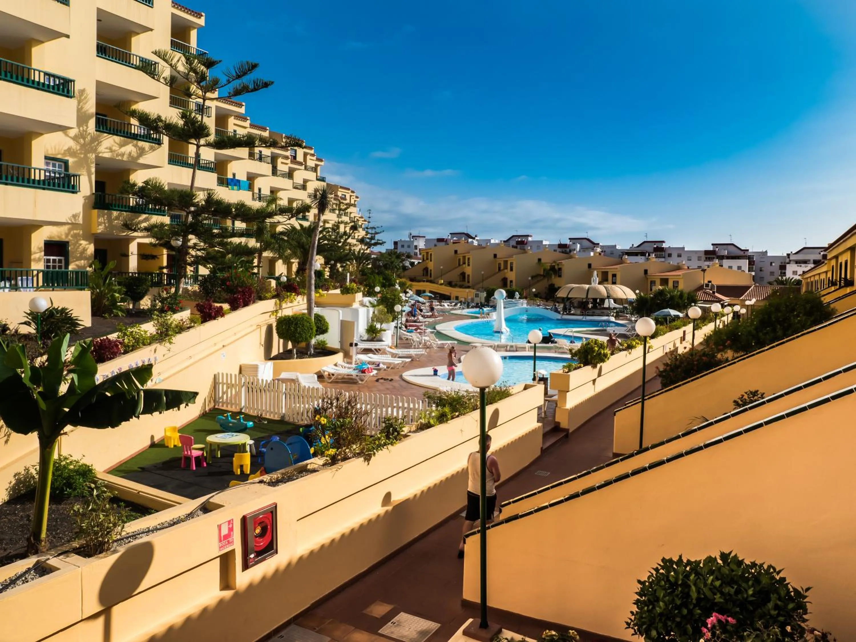 Decorative detail in Laguna Park 1