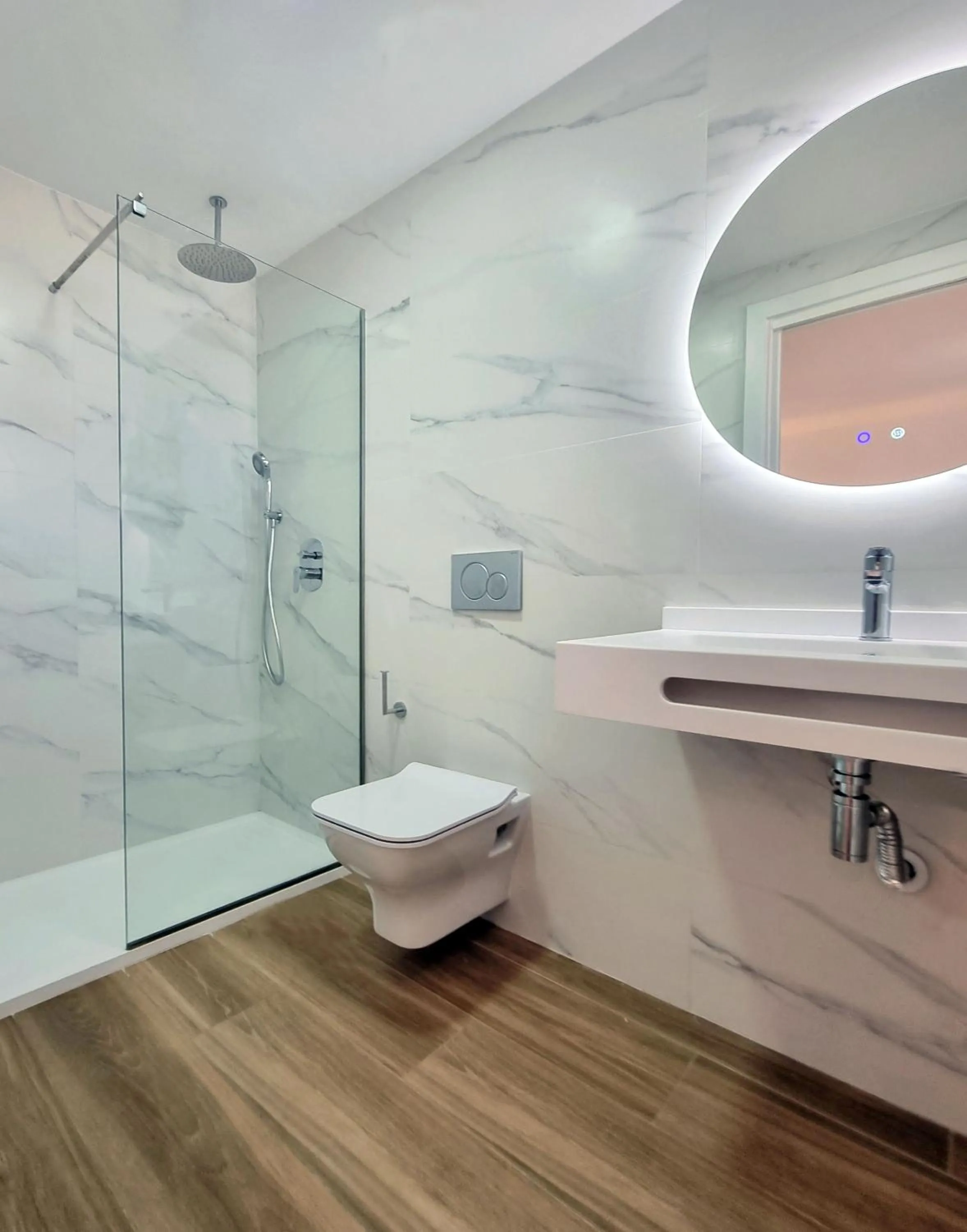 Shower in Laguna Park 1