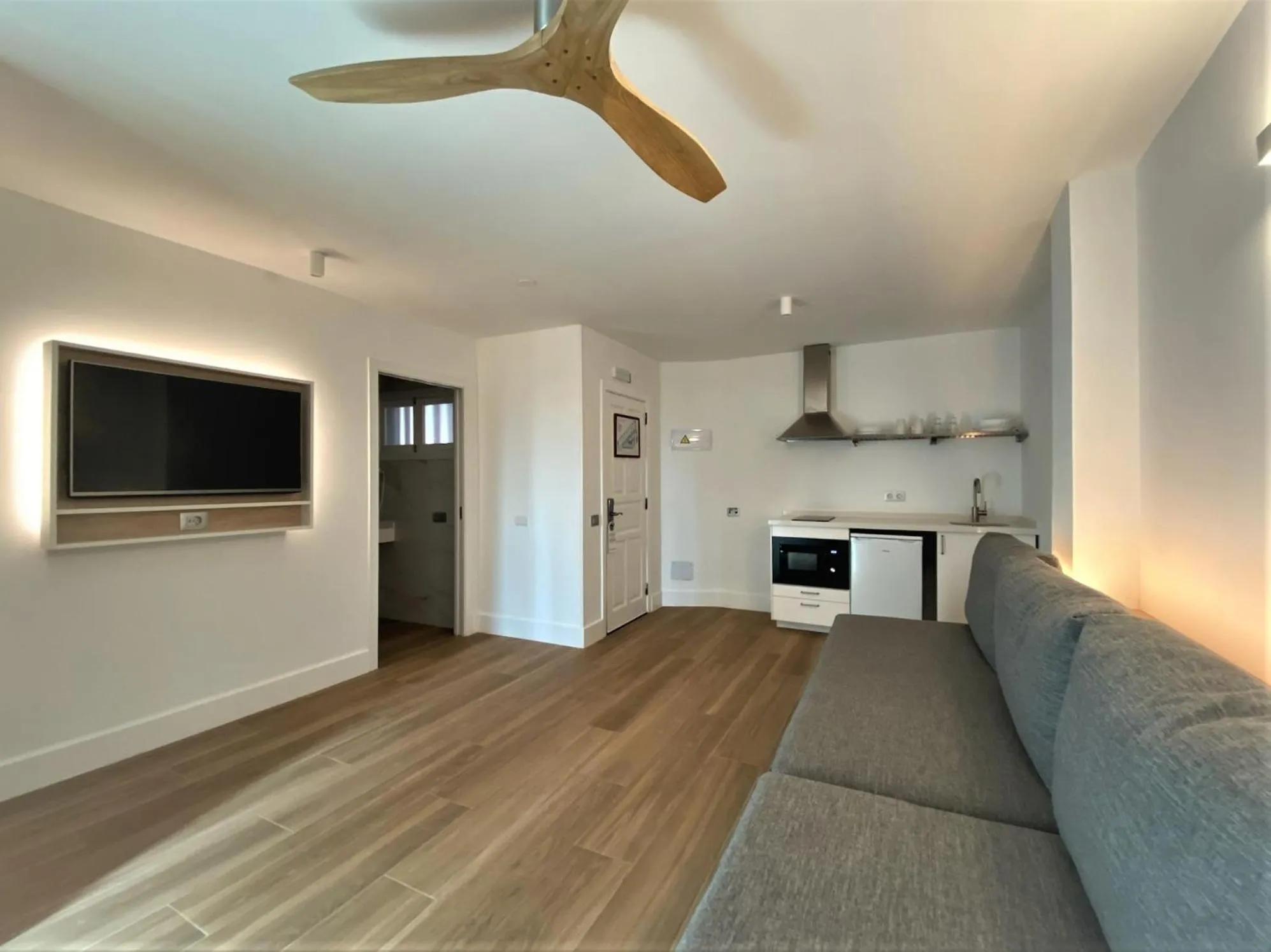 Kitchen or kitchenette in Laguna Park 1