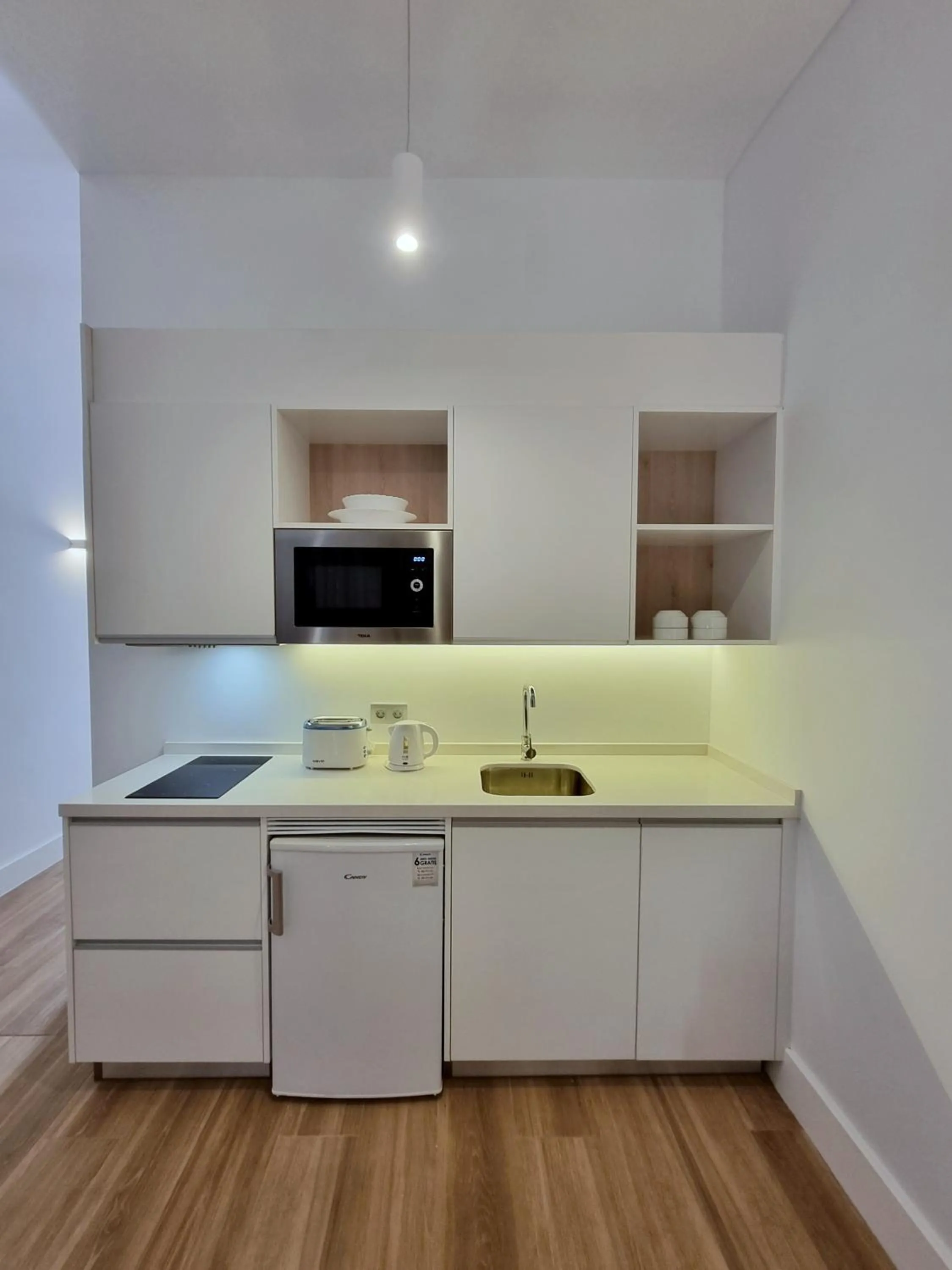 Kitchen or kitchenette in Laguna Park 1