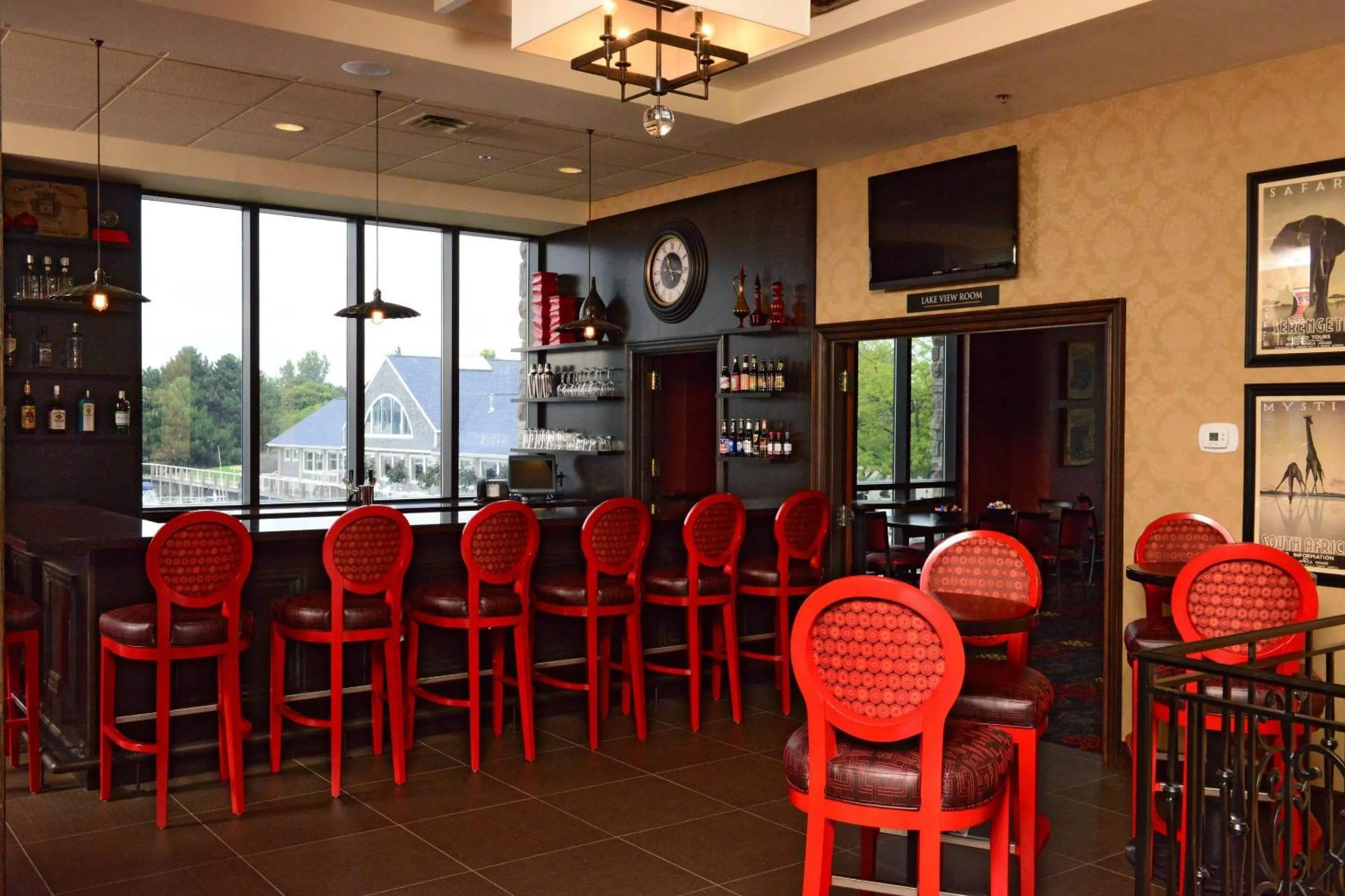 Restaurant/places to eat in Shoreline Inn & Conference Center, an Ascend Collection Hotel