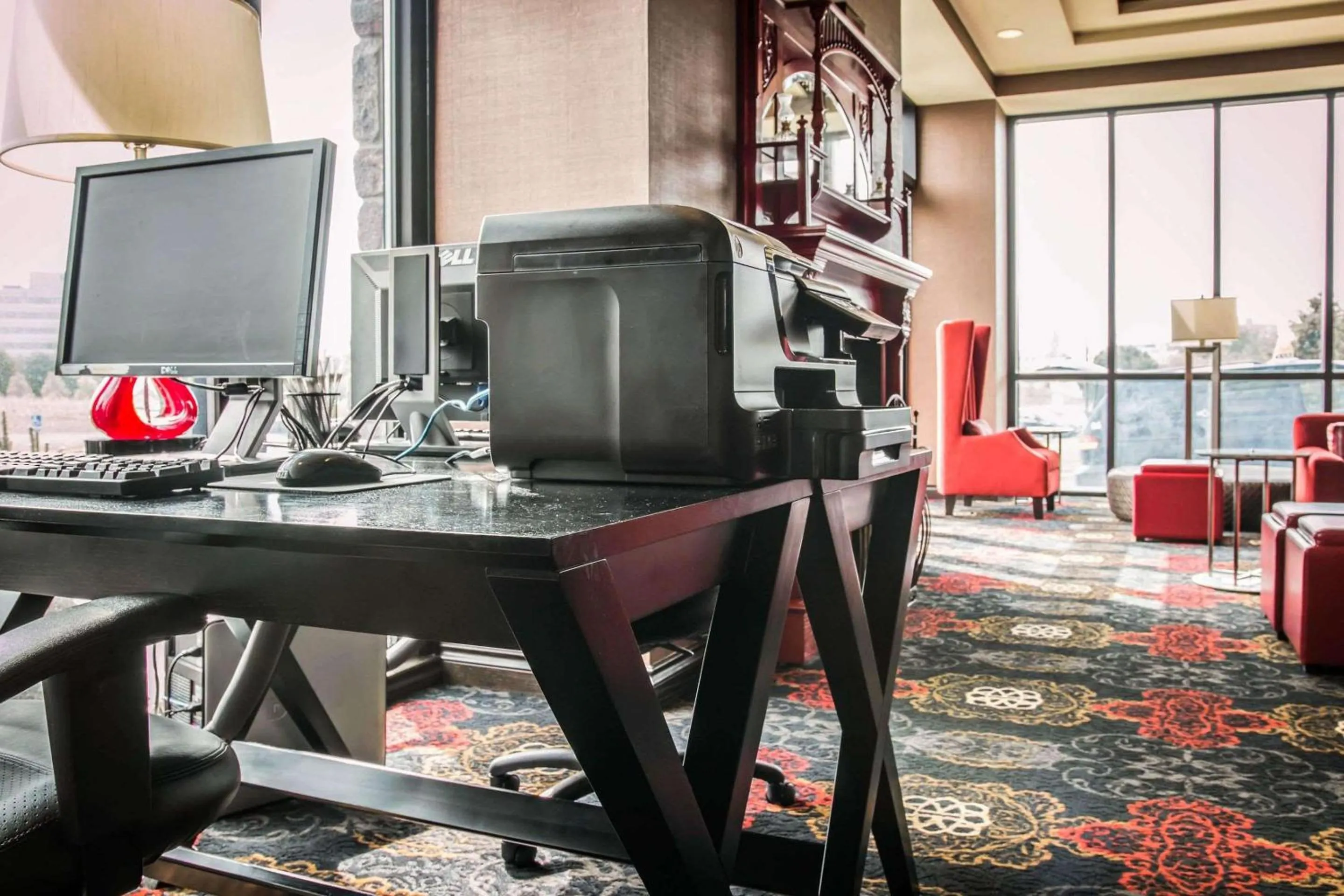 Business facilities in Shoreline Inn & Conference Center, an Ascend Collection Hotel