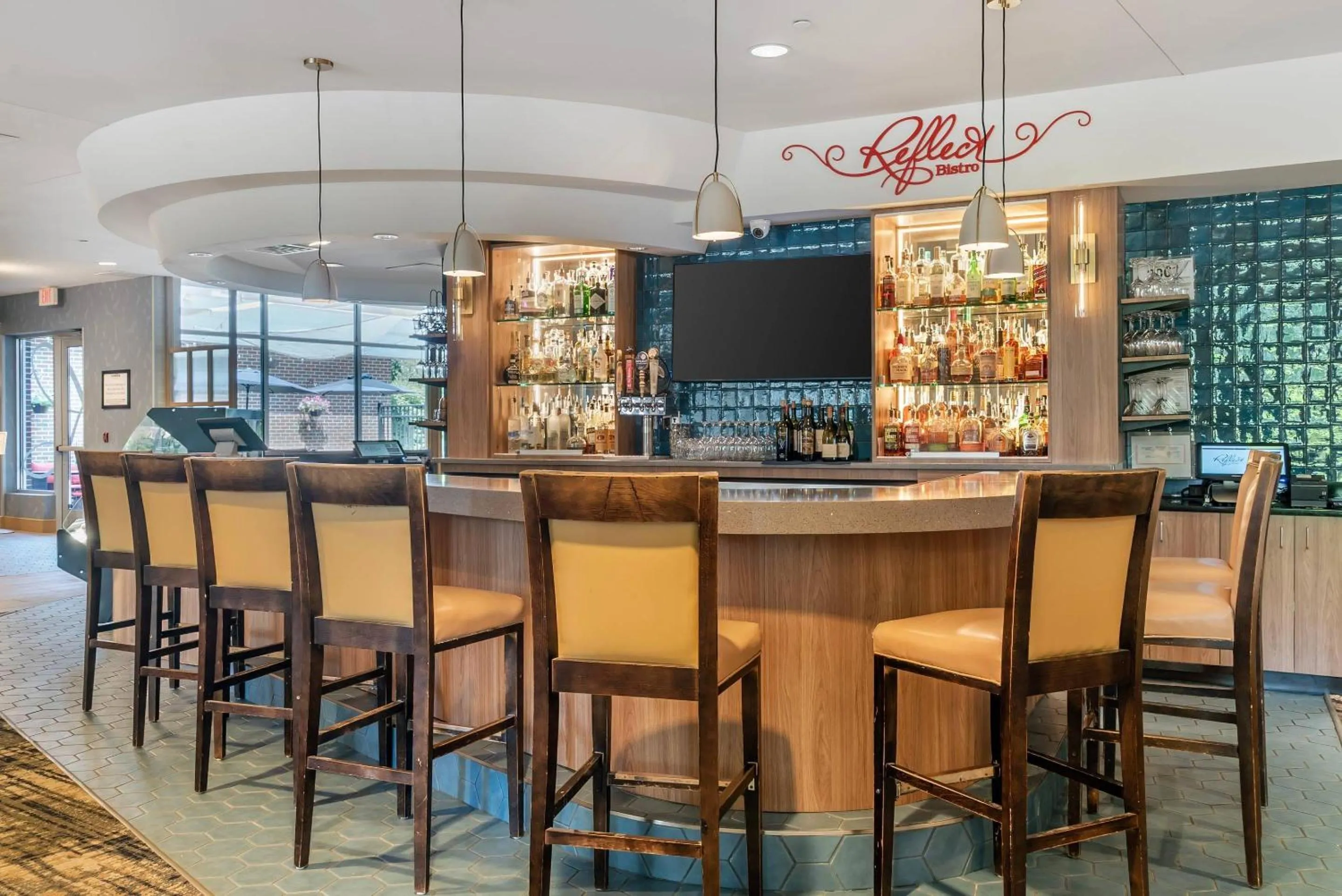 Restaurant/places to eat in Cambria Hotel Traverse City