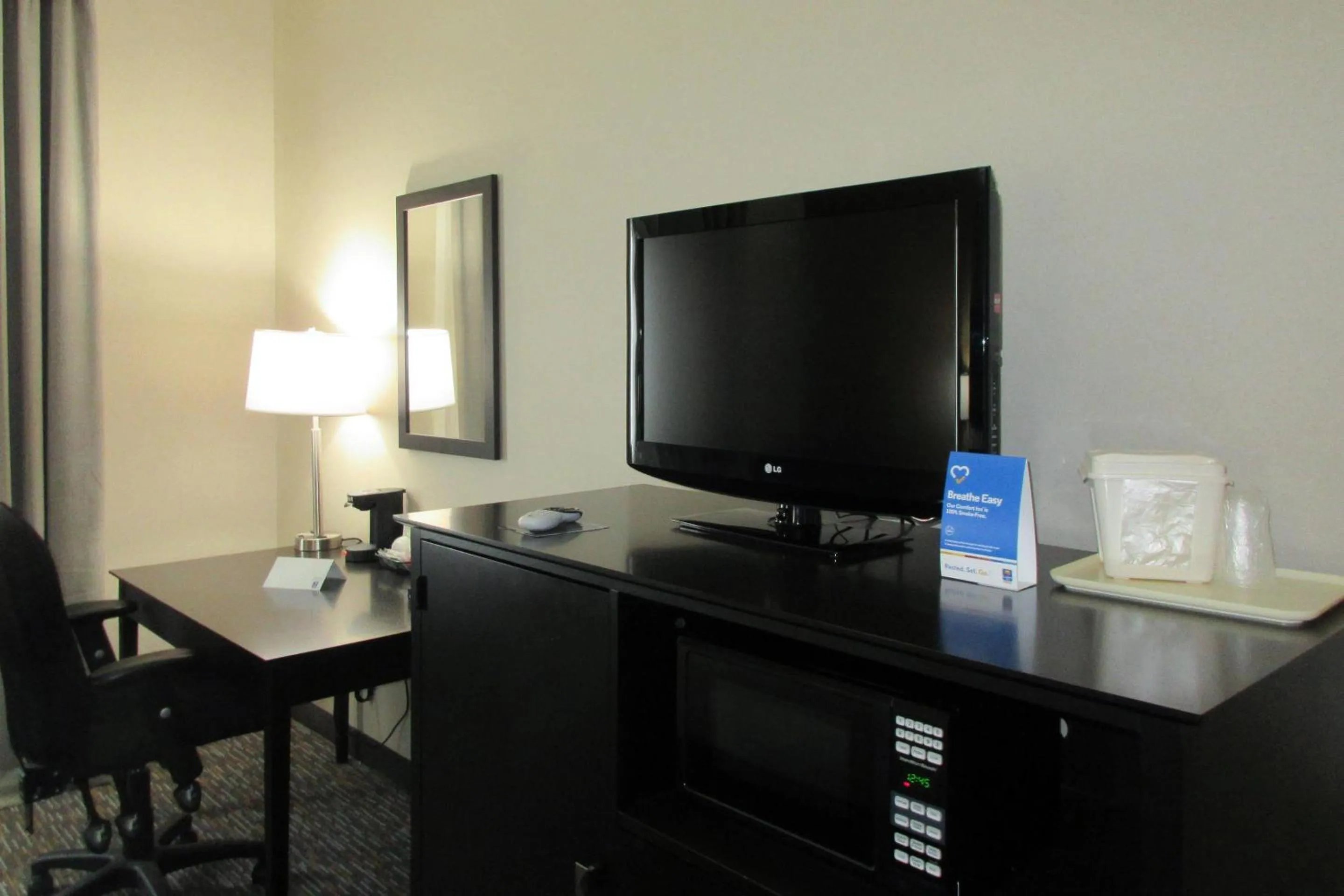 Bedroom in Comfort Inn Port Huron