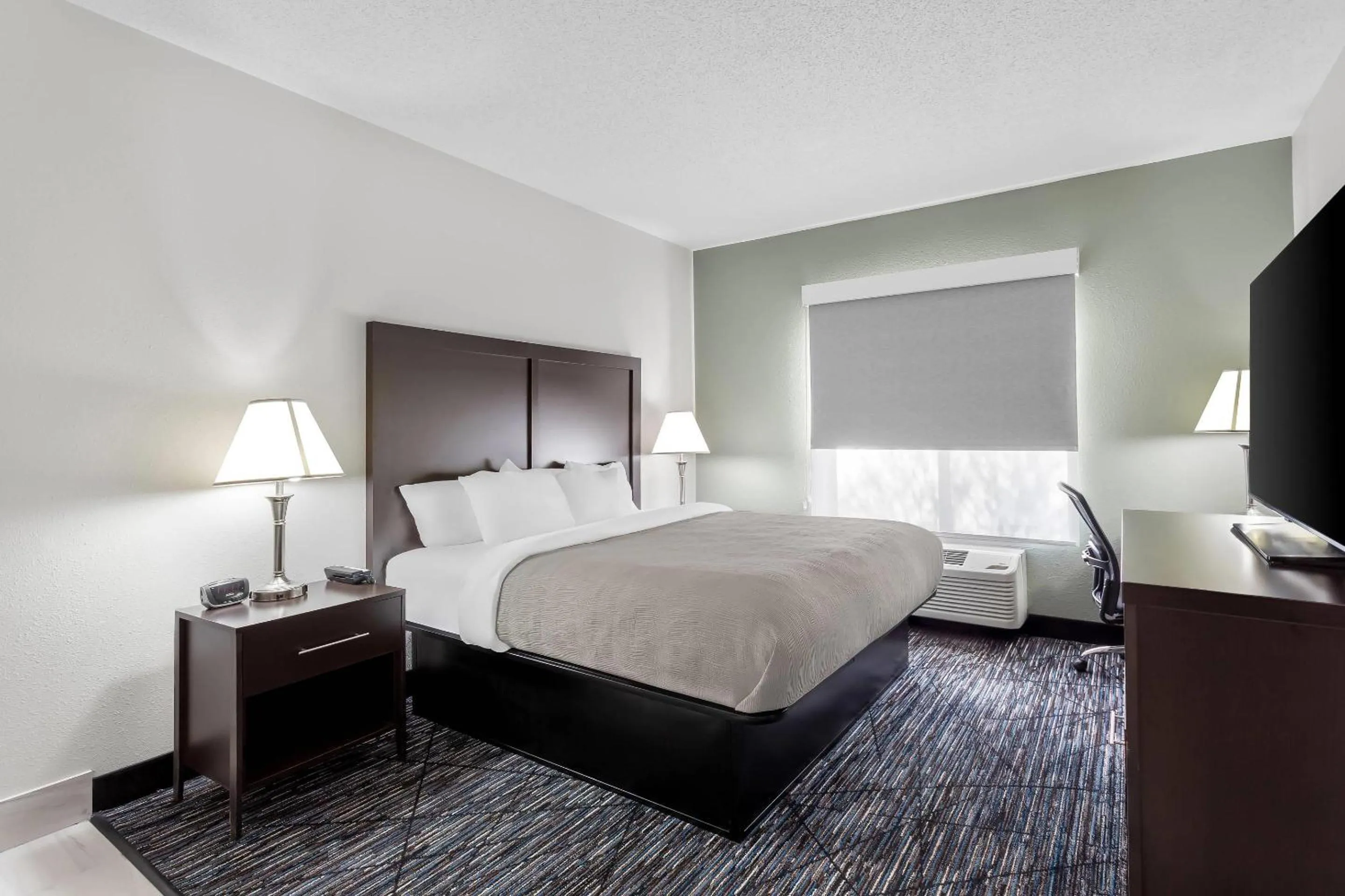 Bedroom, Bed in Quality Inn & Suites Niles