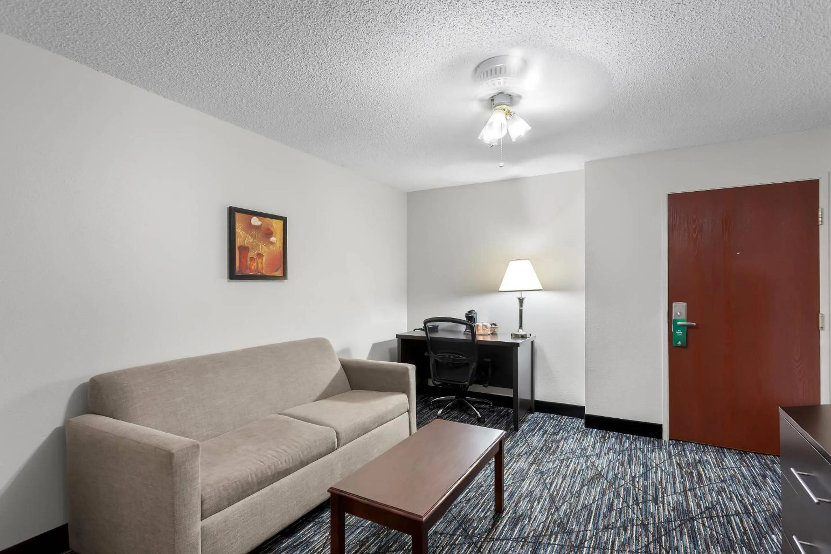 Bedroom in Quality Inn & Suites Niles