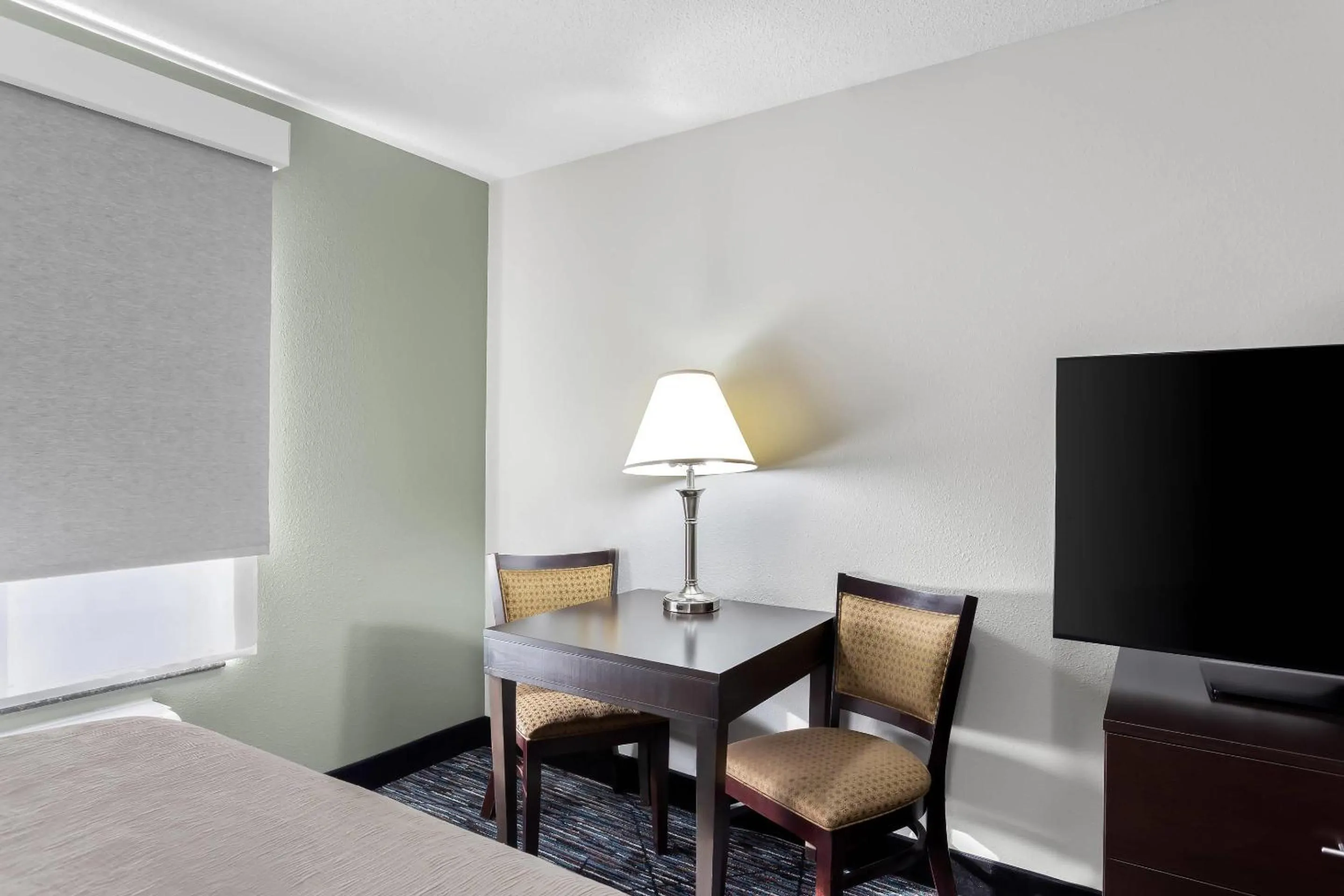 Bedroom, Bed in Quality Inn & Suites Niles