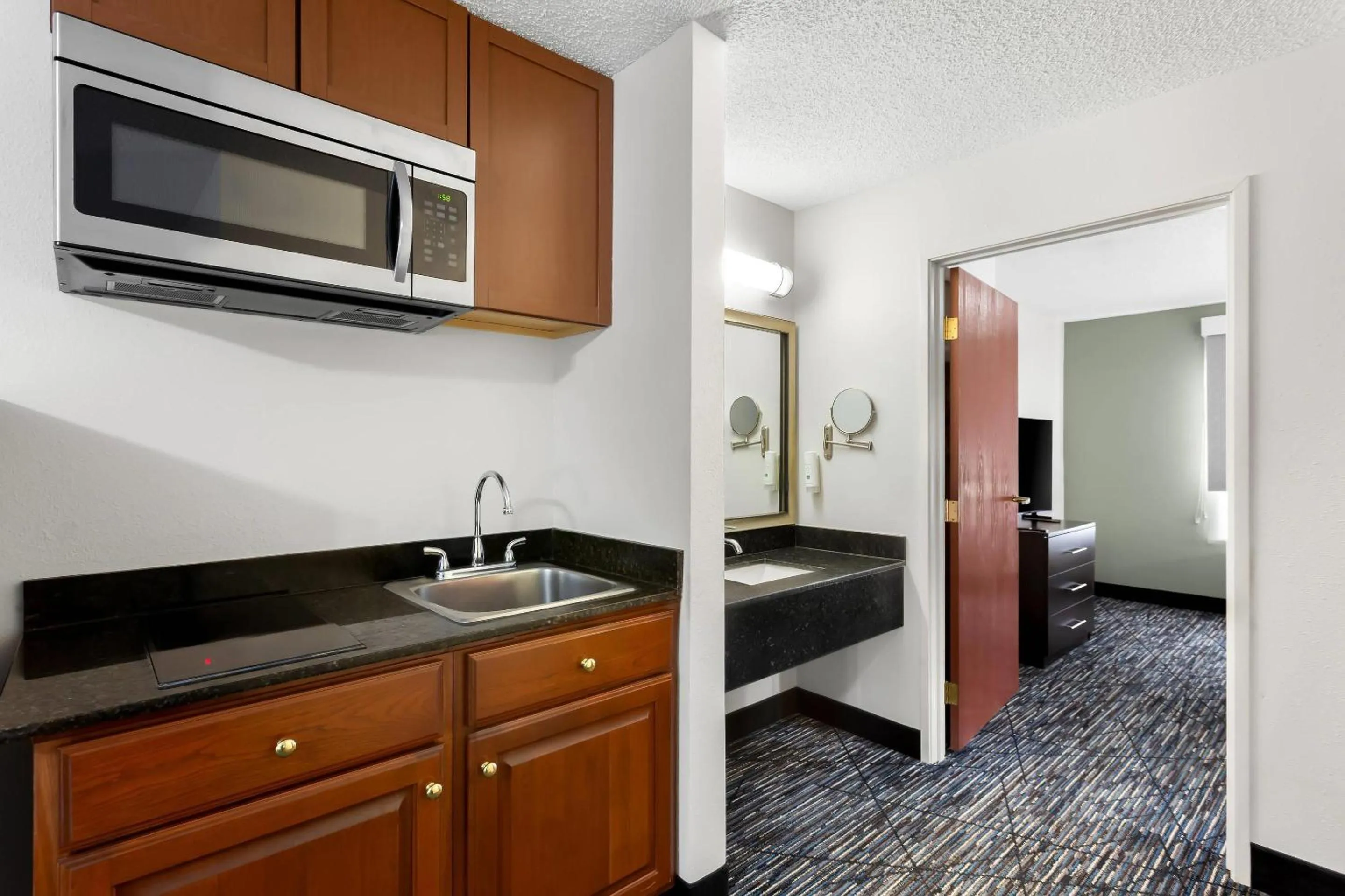 Bedroom in Quality Inn & Suites Niles