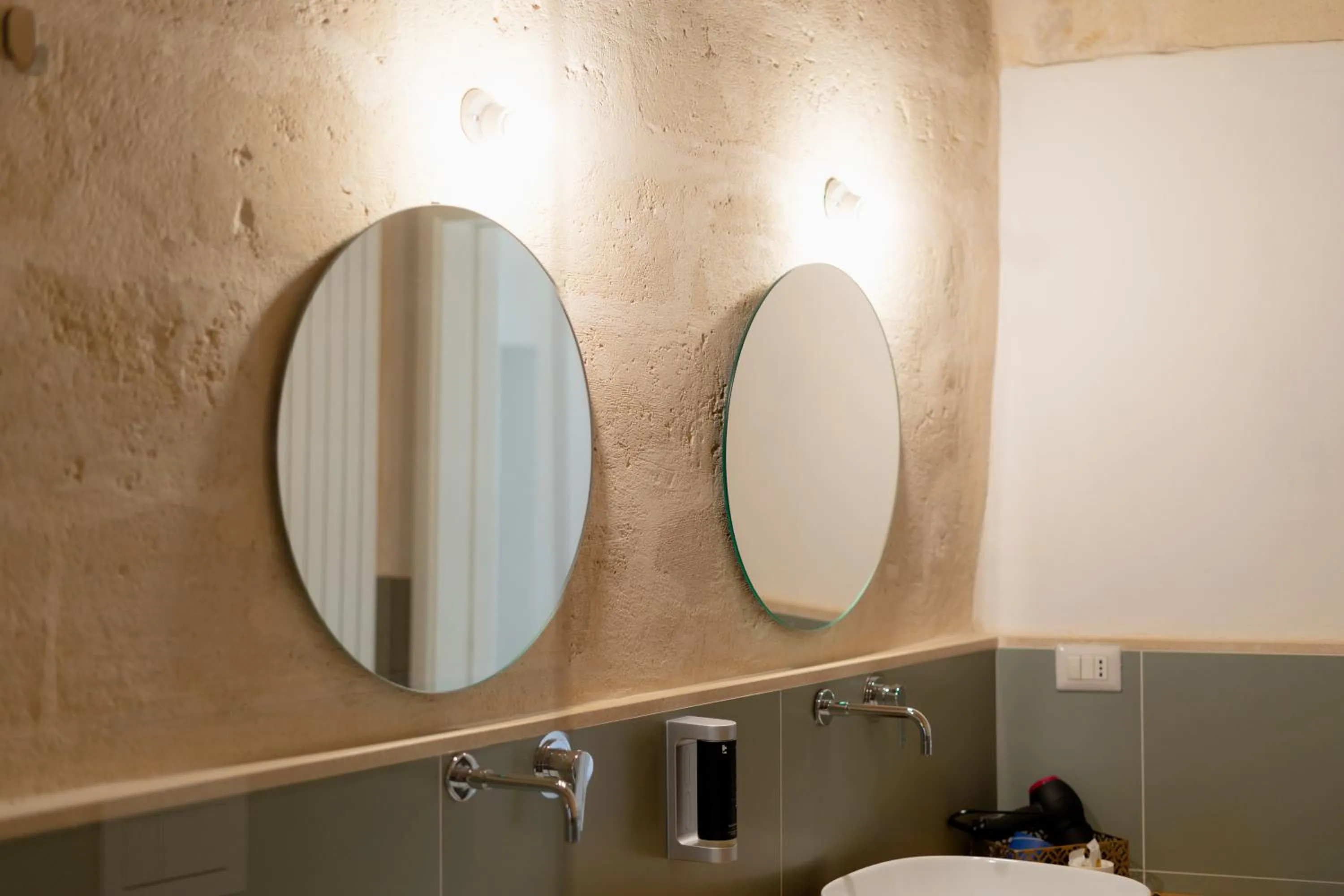 Bathroom in Endea Suite Rooms & Lounge SPA