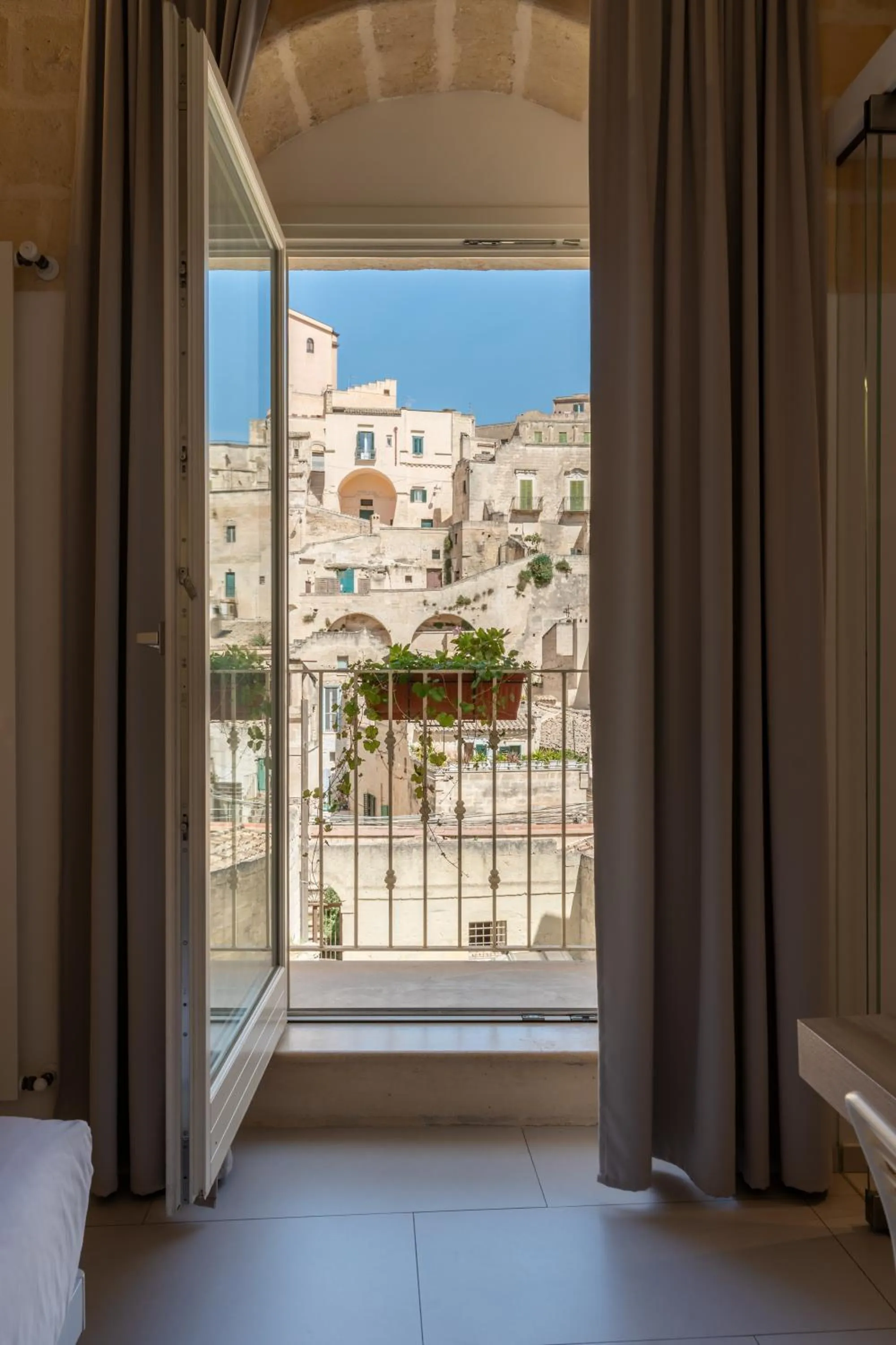 Day in Endea Suite Rooms & Lounge SPA