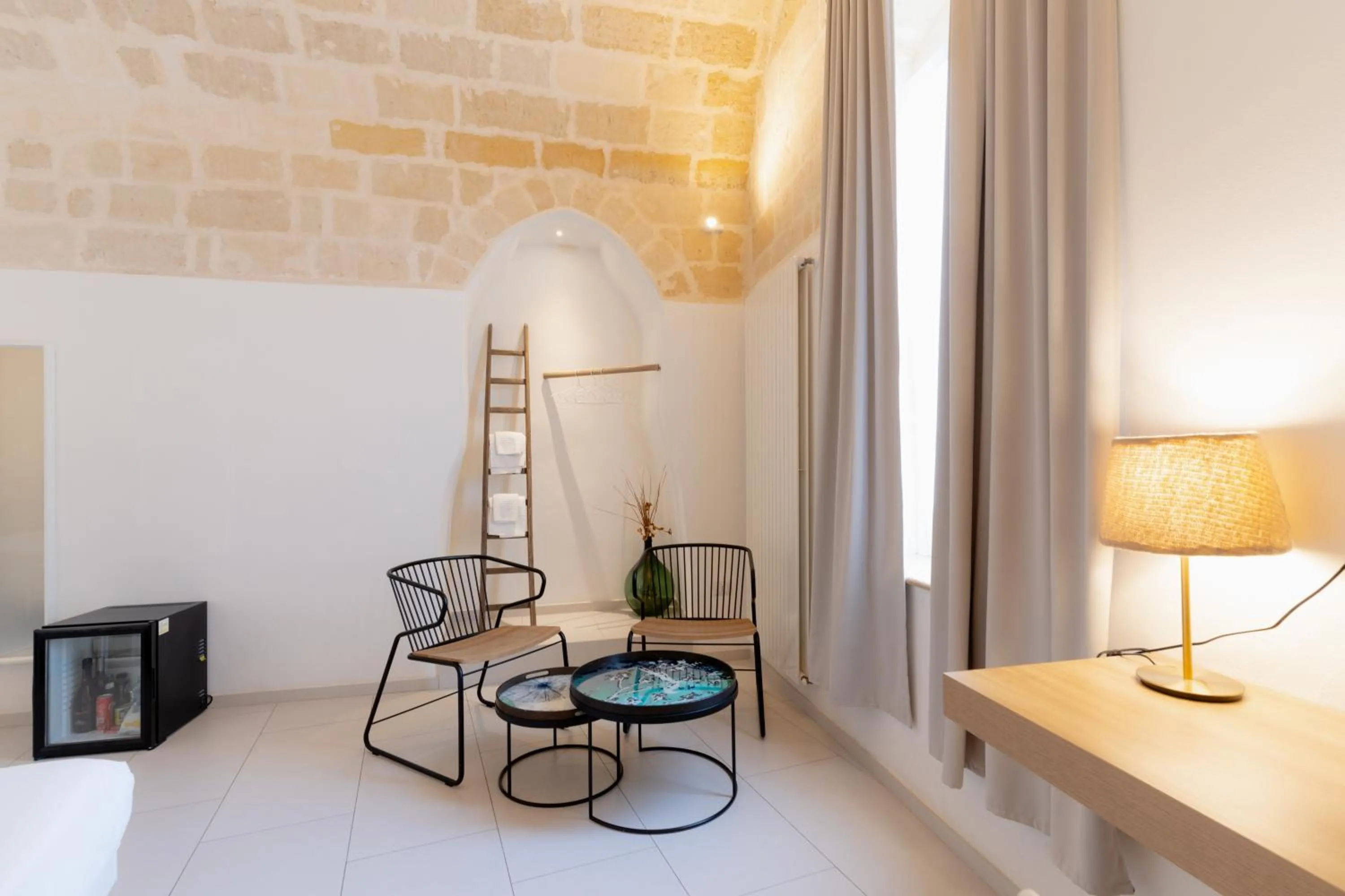 Photo of the whole room, Bed in Endea Suite Rooms & Lounge SPA